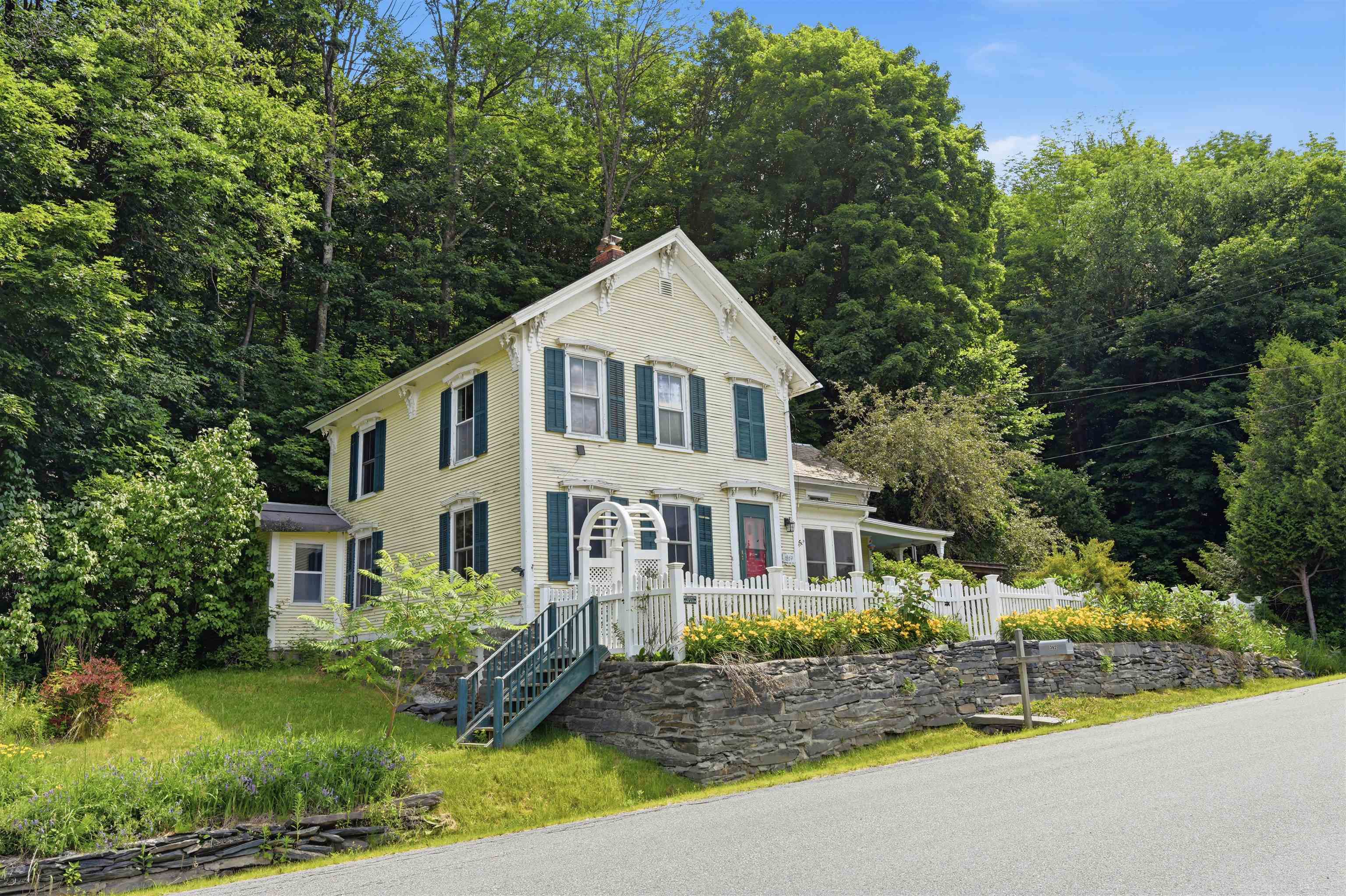 362 River Road