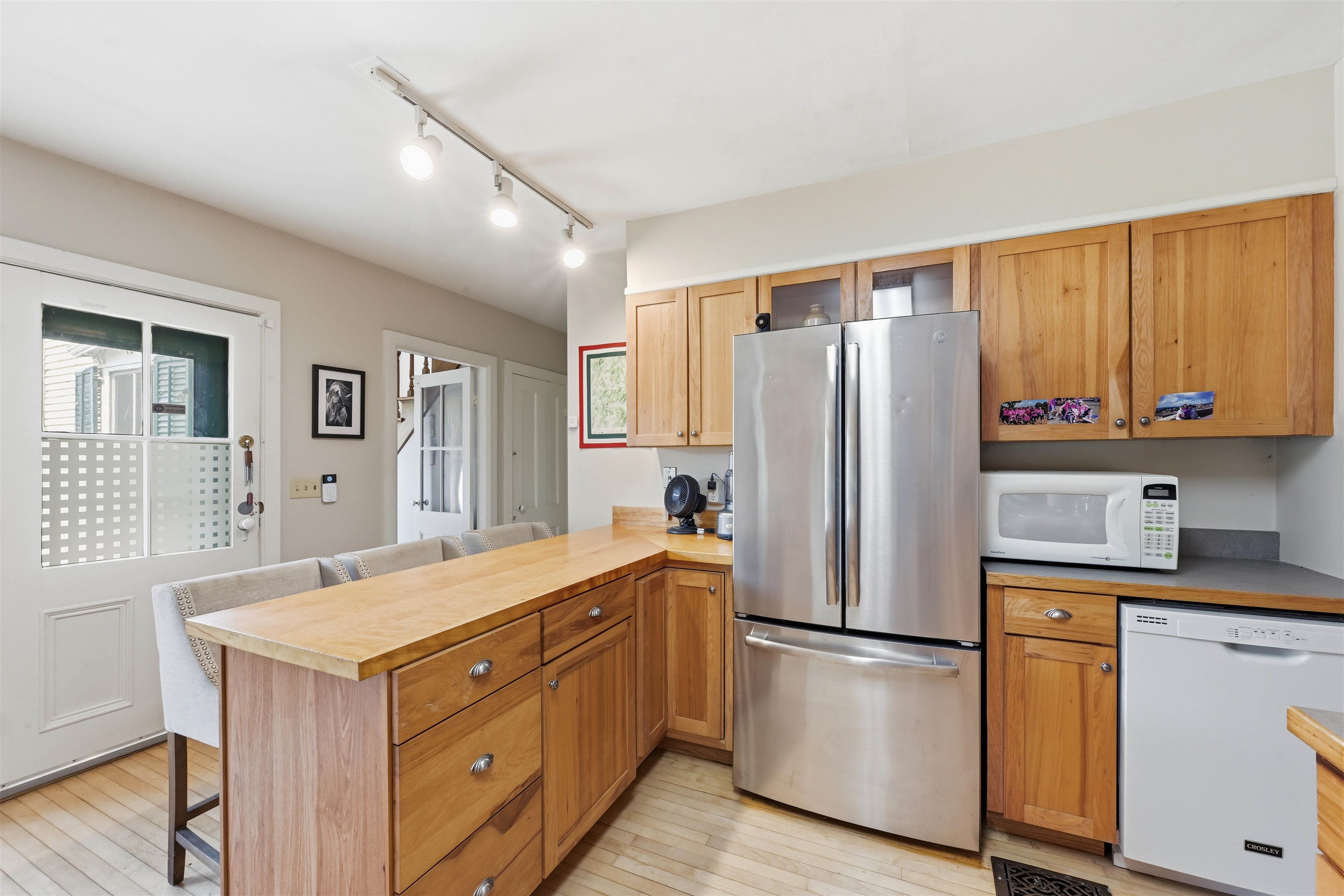 362 River Road