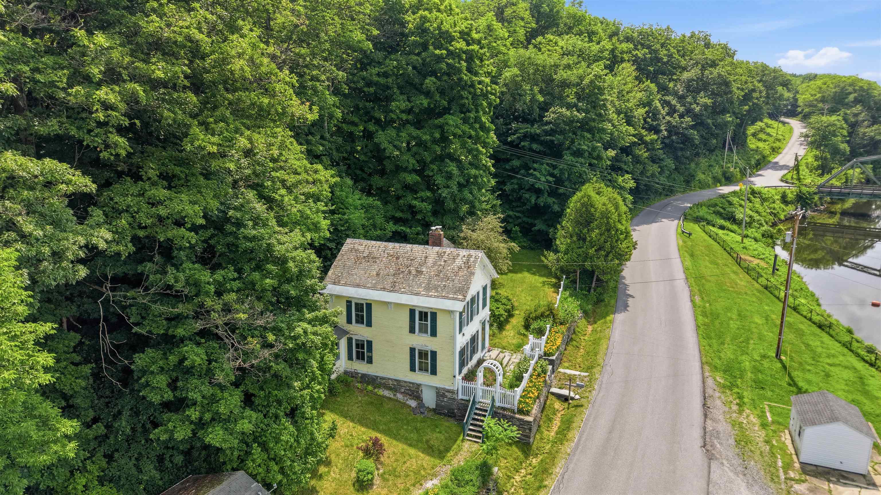 362 River Road