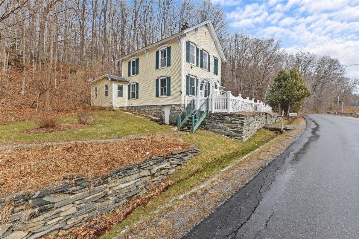 362 River Road