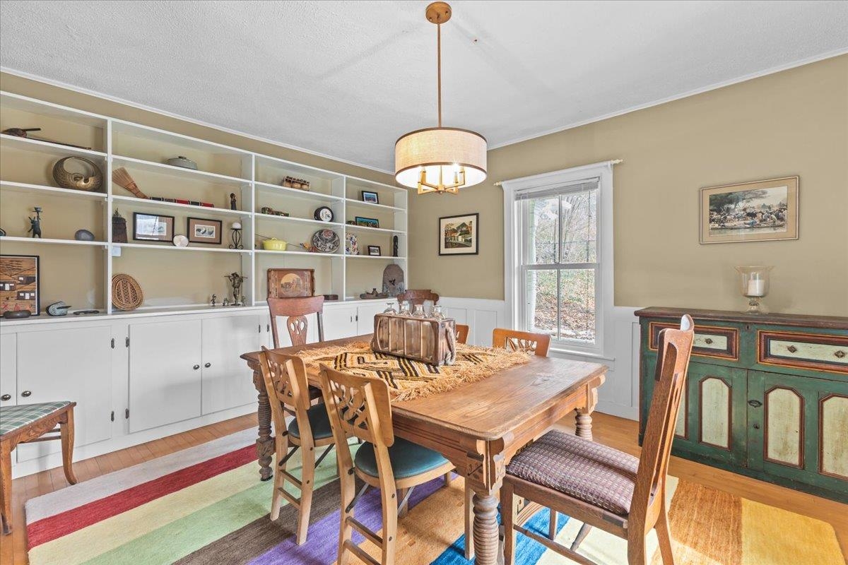 362 River Road