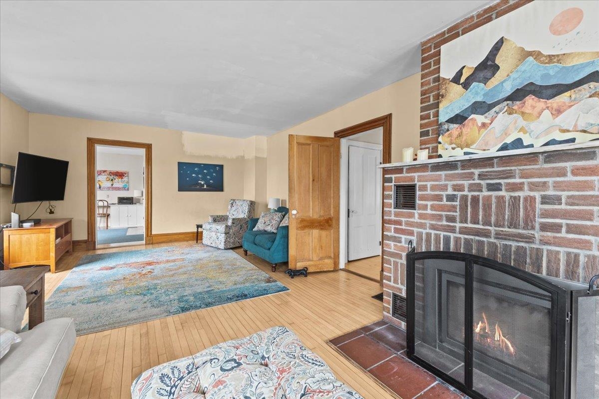 362 River Road