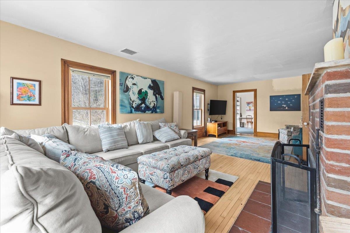 362 River Road