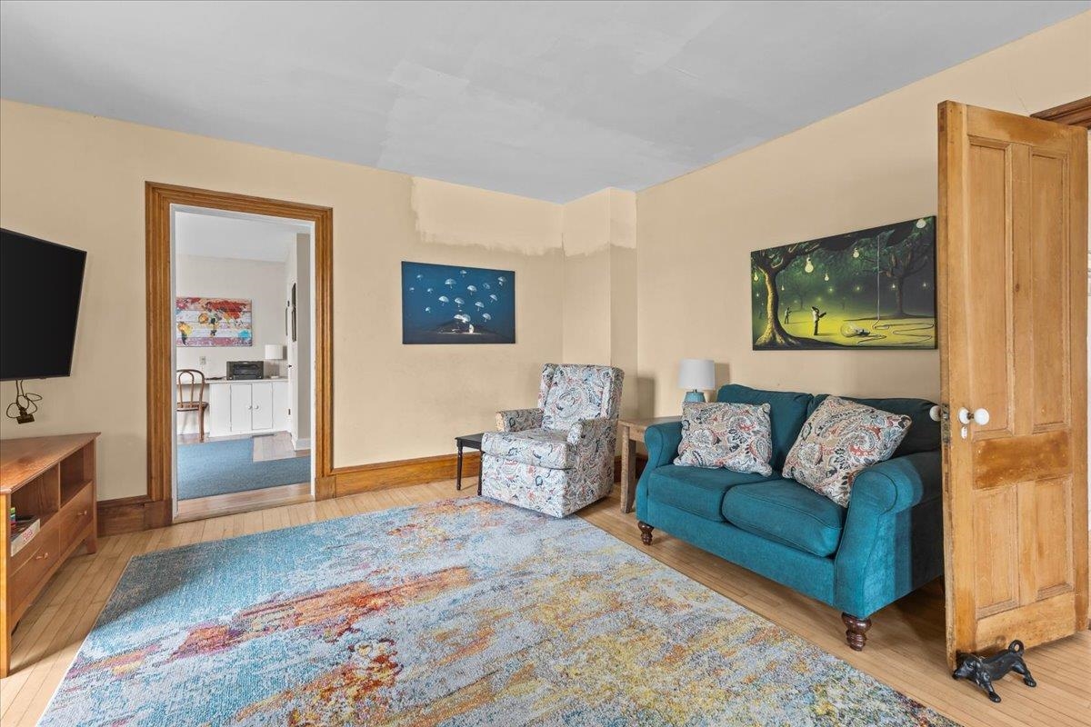 362 River Road