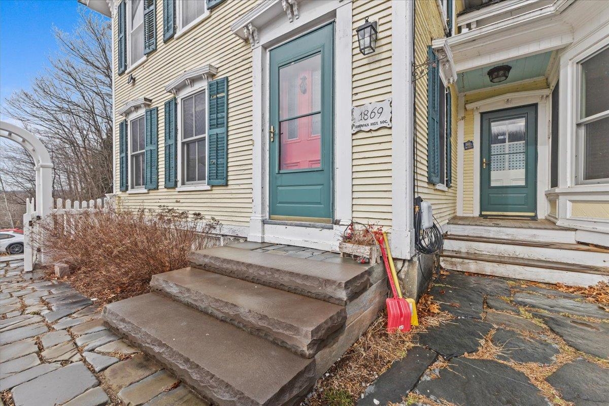 362 River Road