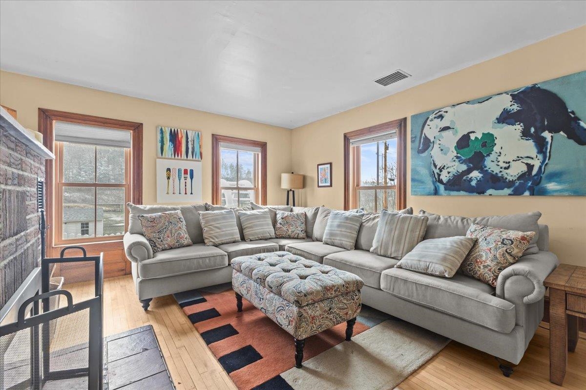 362 River Road
