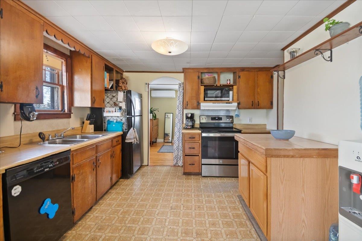 251 Hunt Road