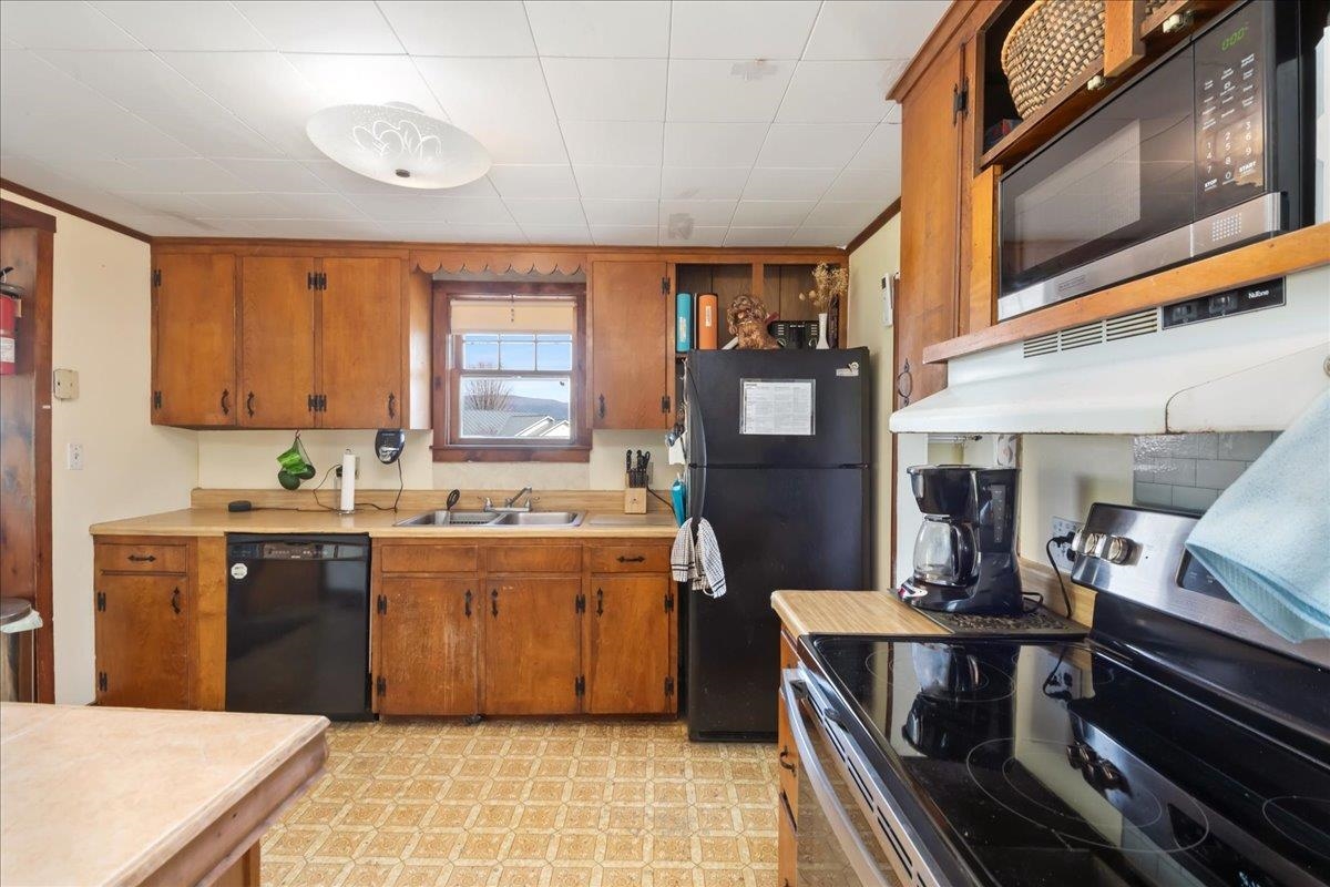 251 Hunt Road
