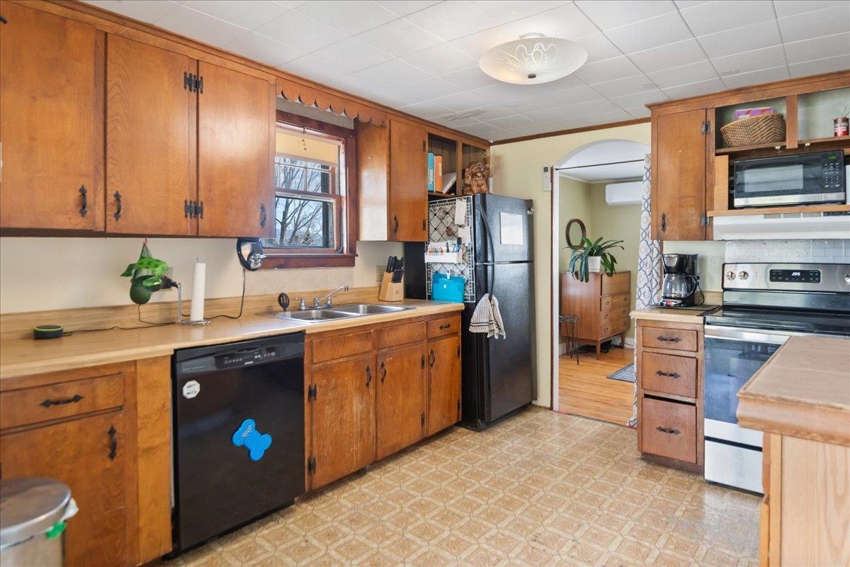 251 Hunt Road