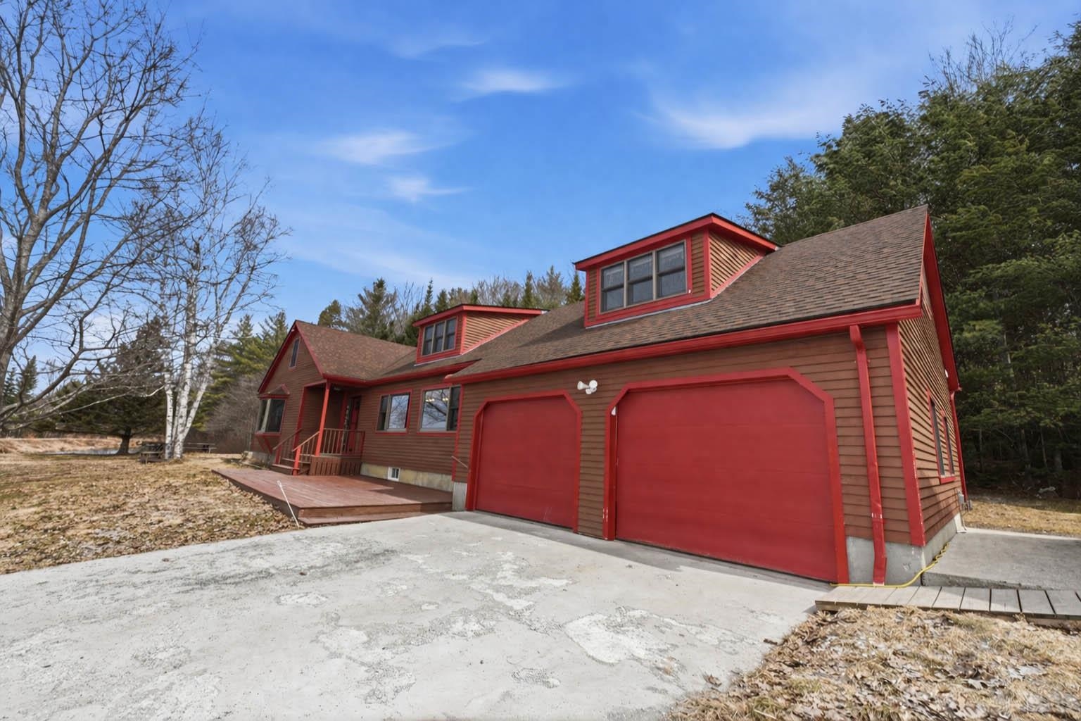 1025 Fish Hill Road