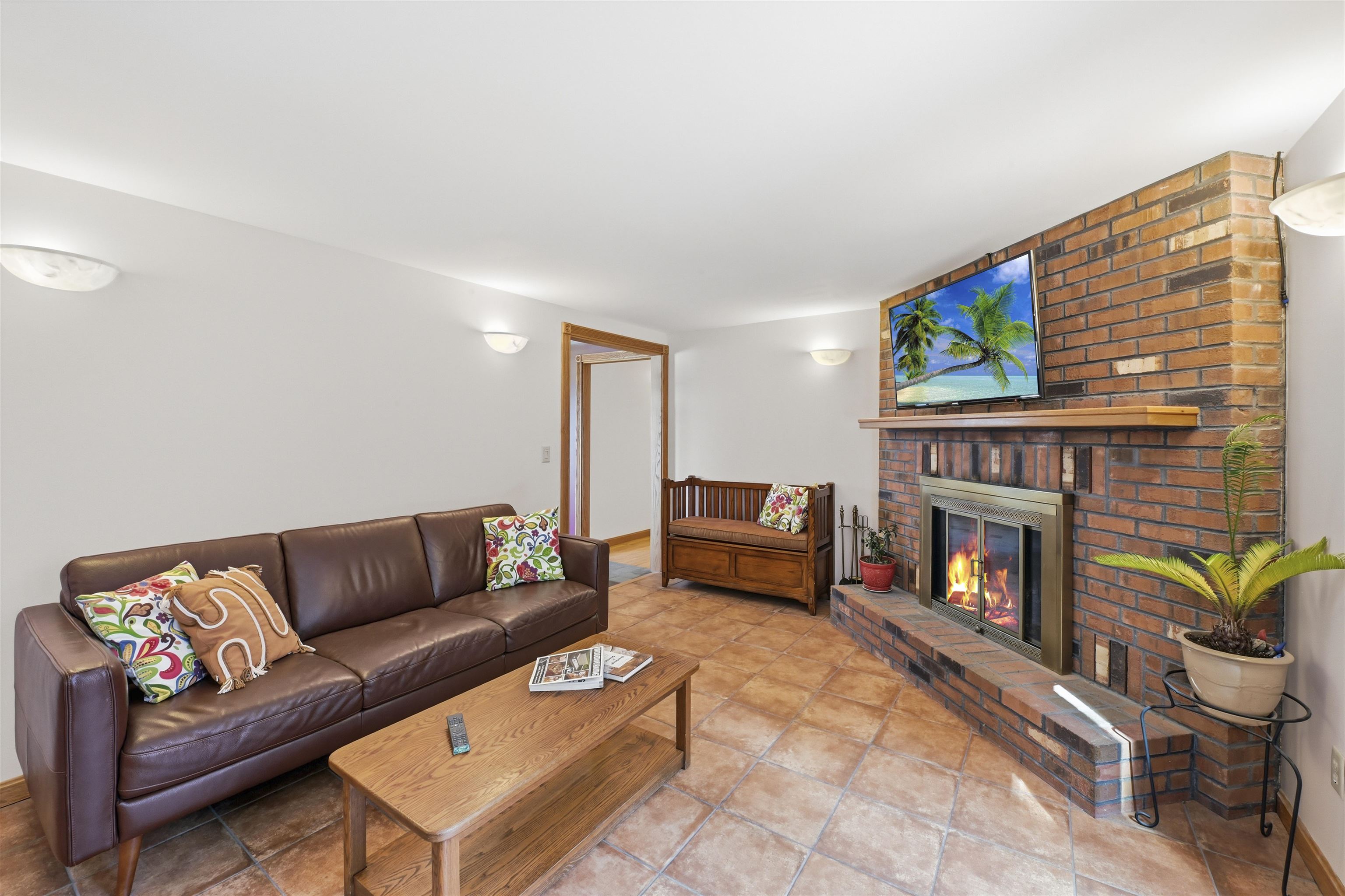 1025 Fish Hill Road