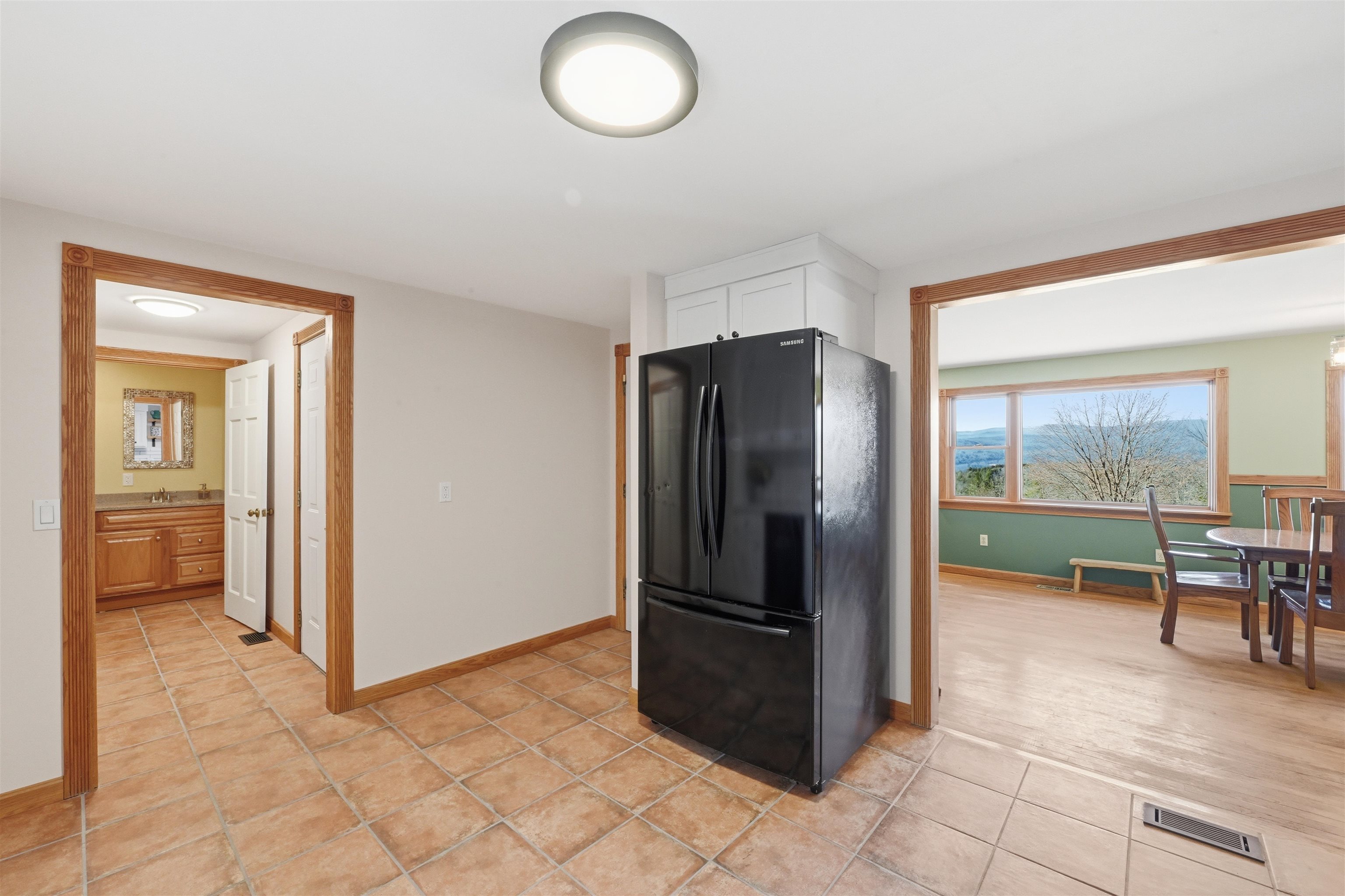 1025 Fish Hill Road