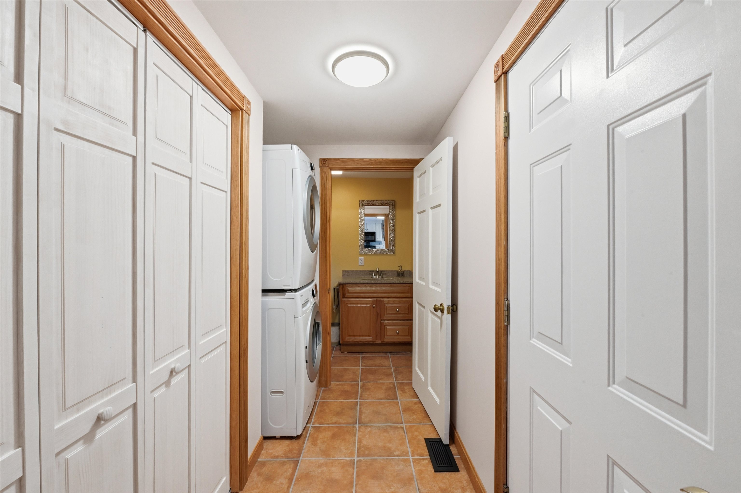 1025 Fish Hill Road