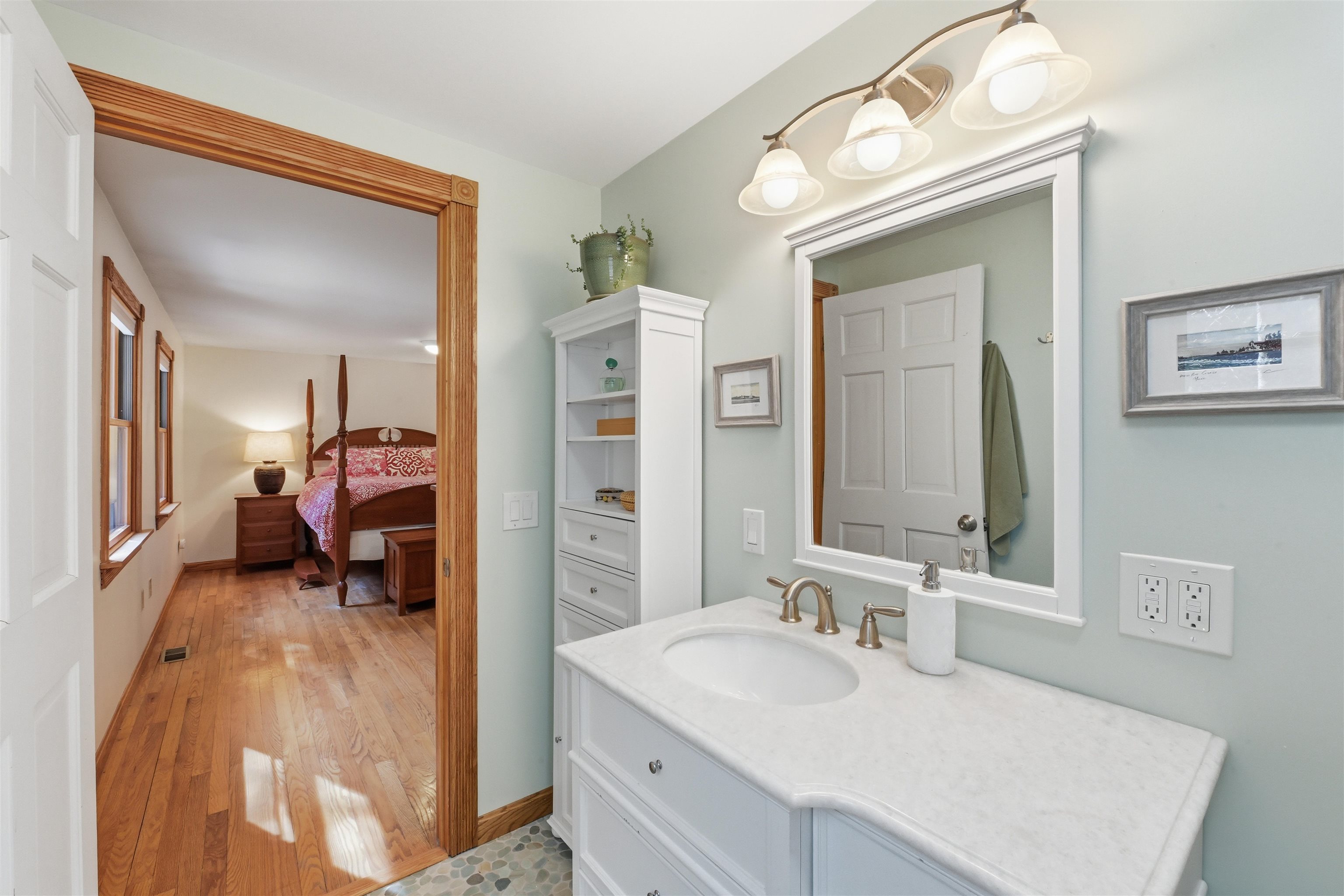 1025 Fish Hill Road