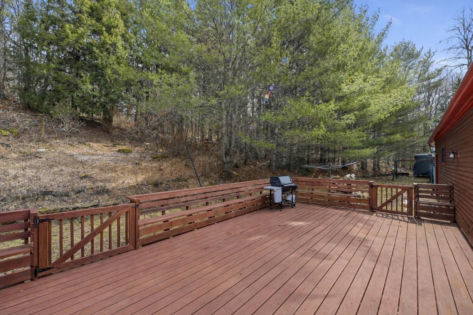 1025 Fish Hill Road