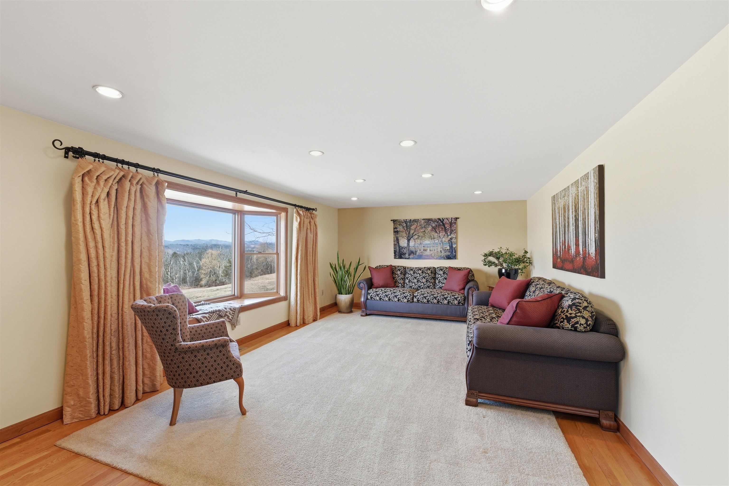 1025 Fish Hill Road