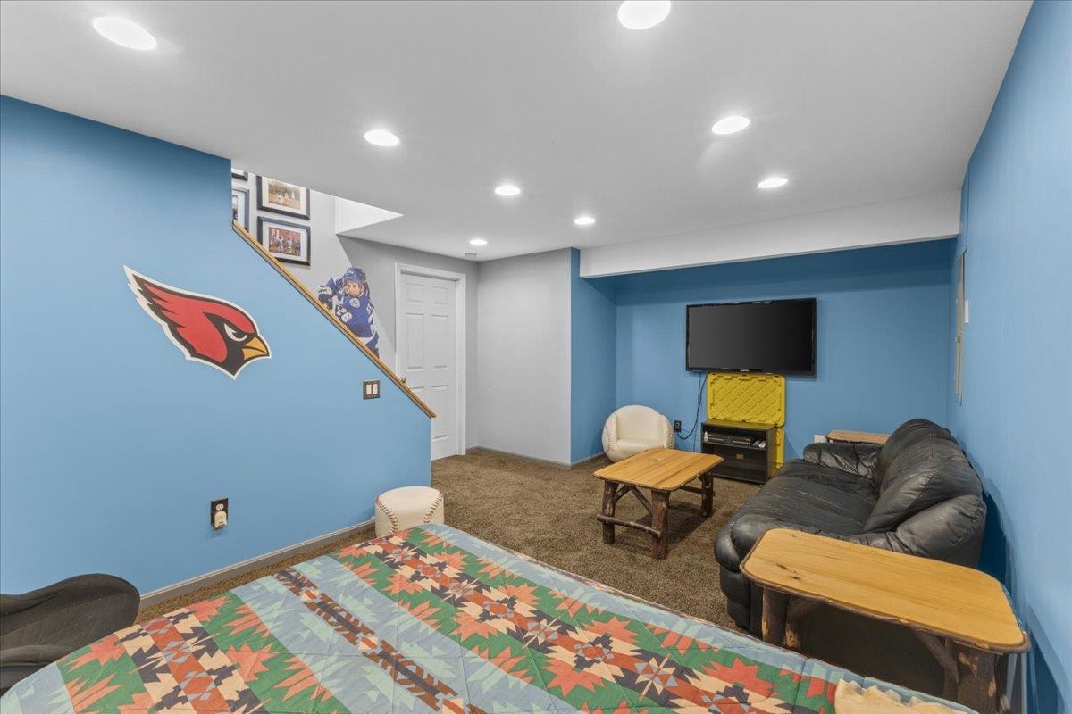 290 Barrett Lane