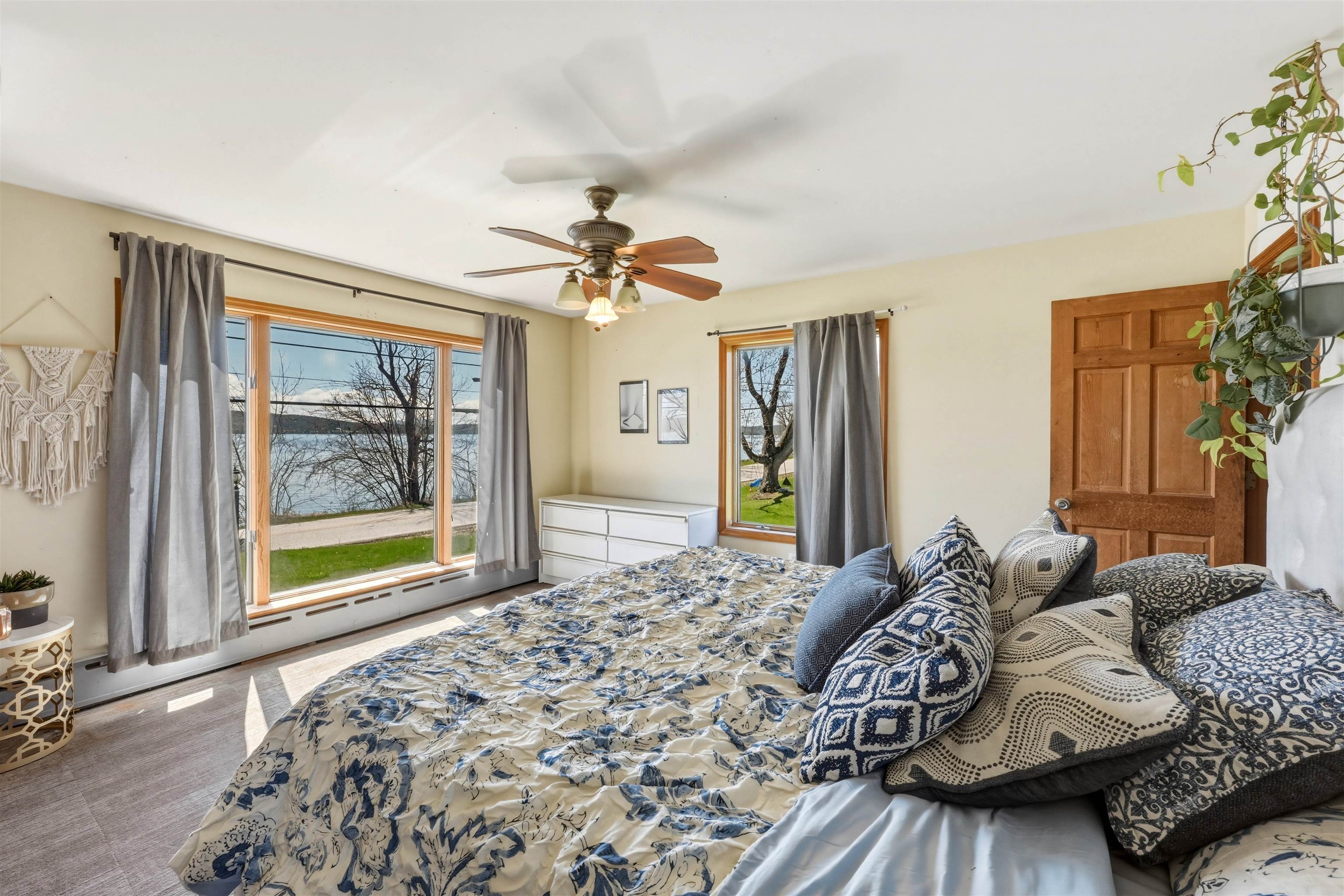 256 Hathaway Point Road