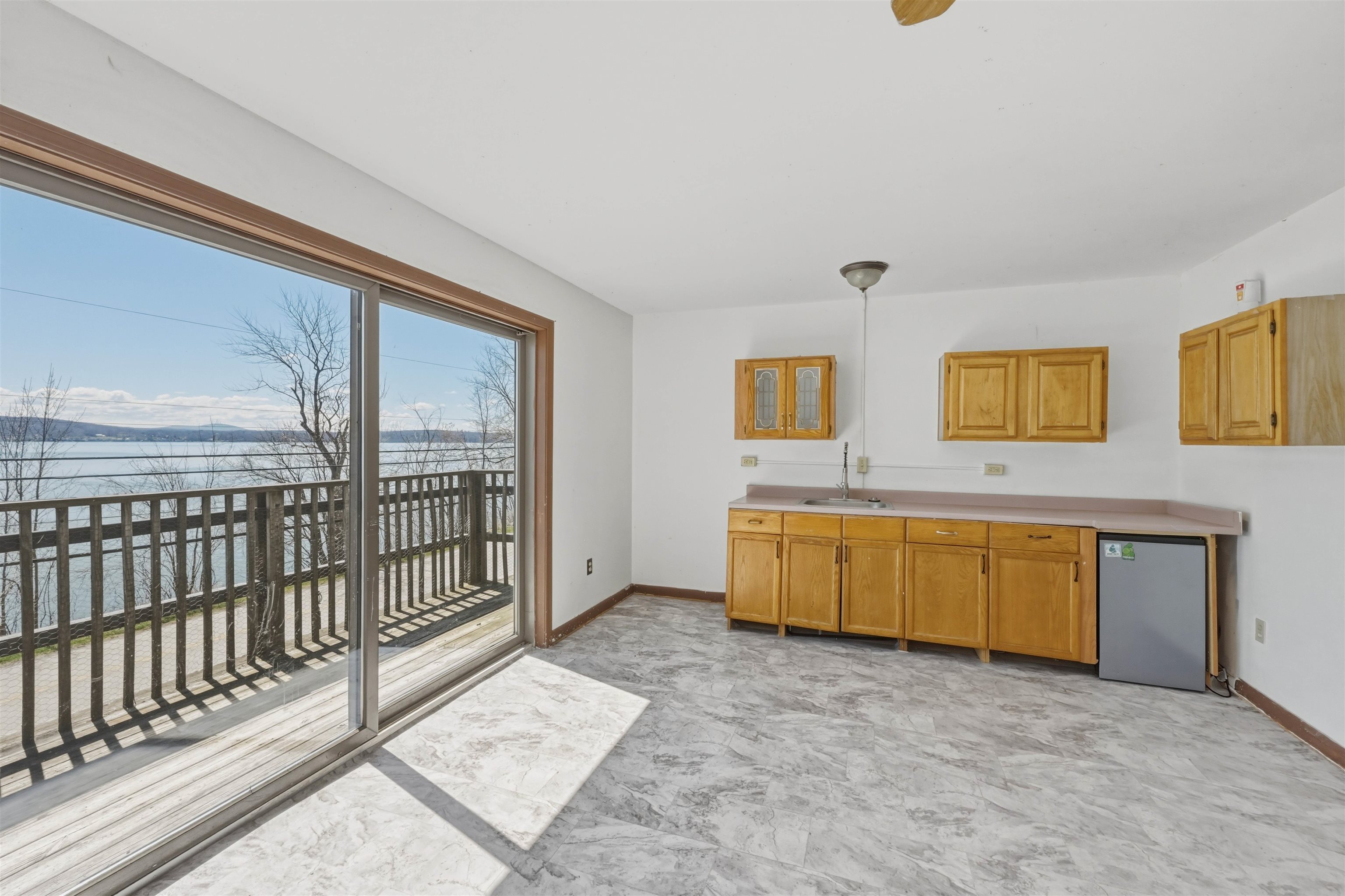 256 Hathaway Point Road