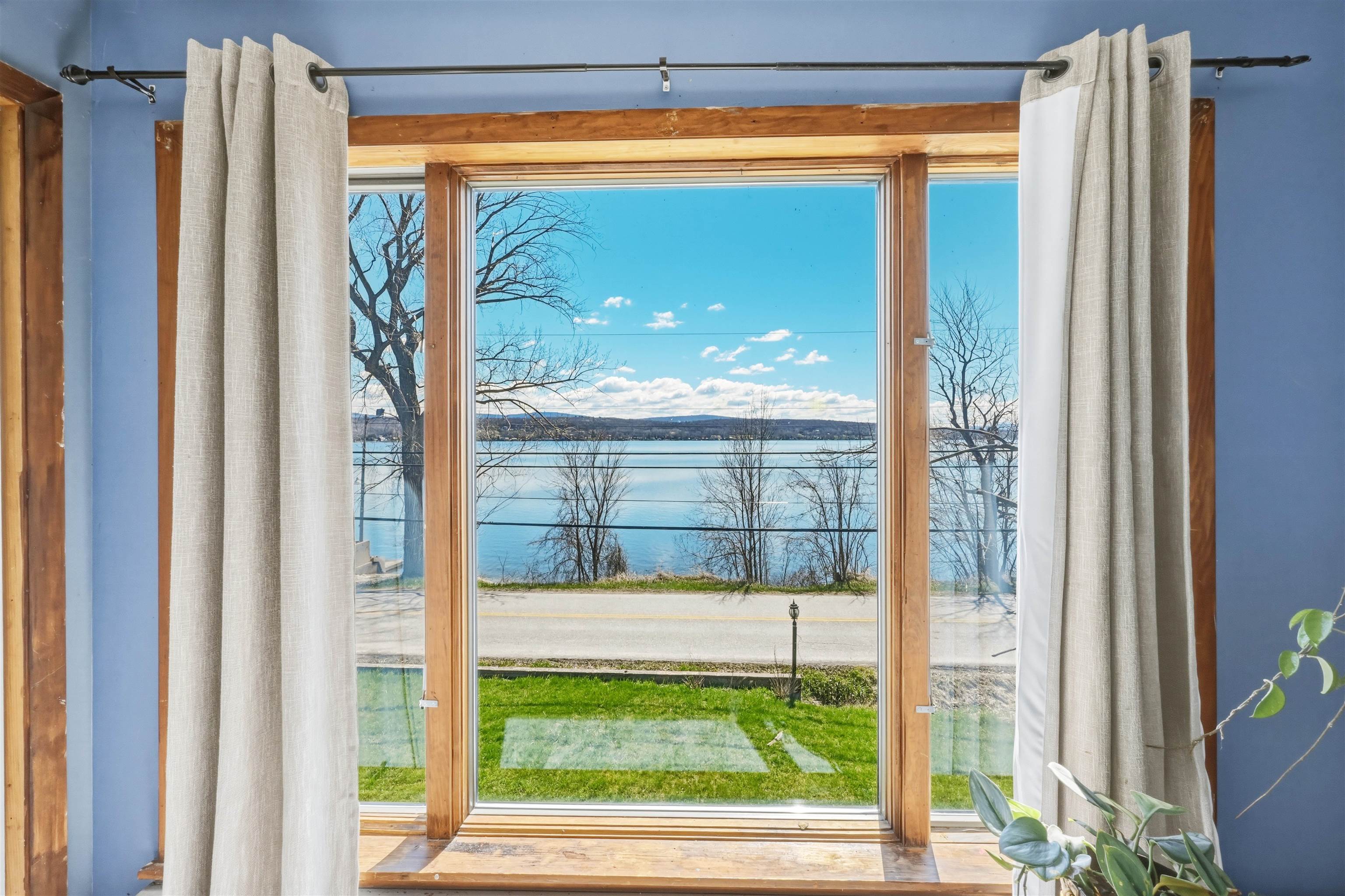 256 Hathaway Point Road