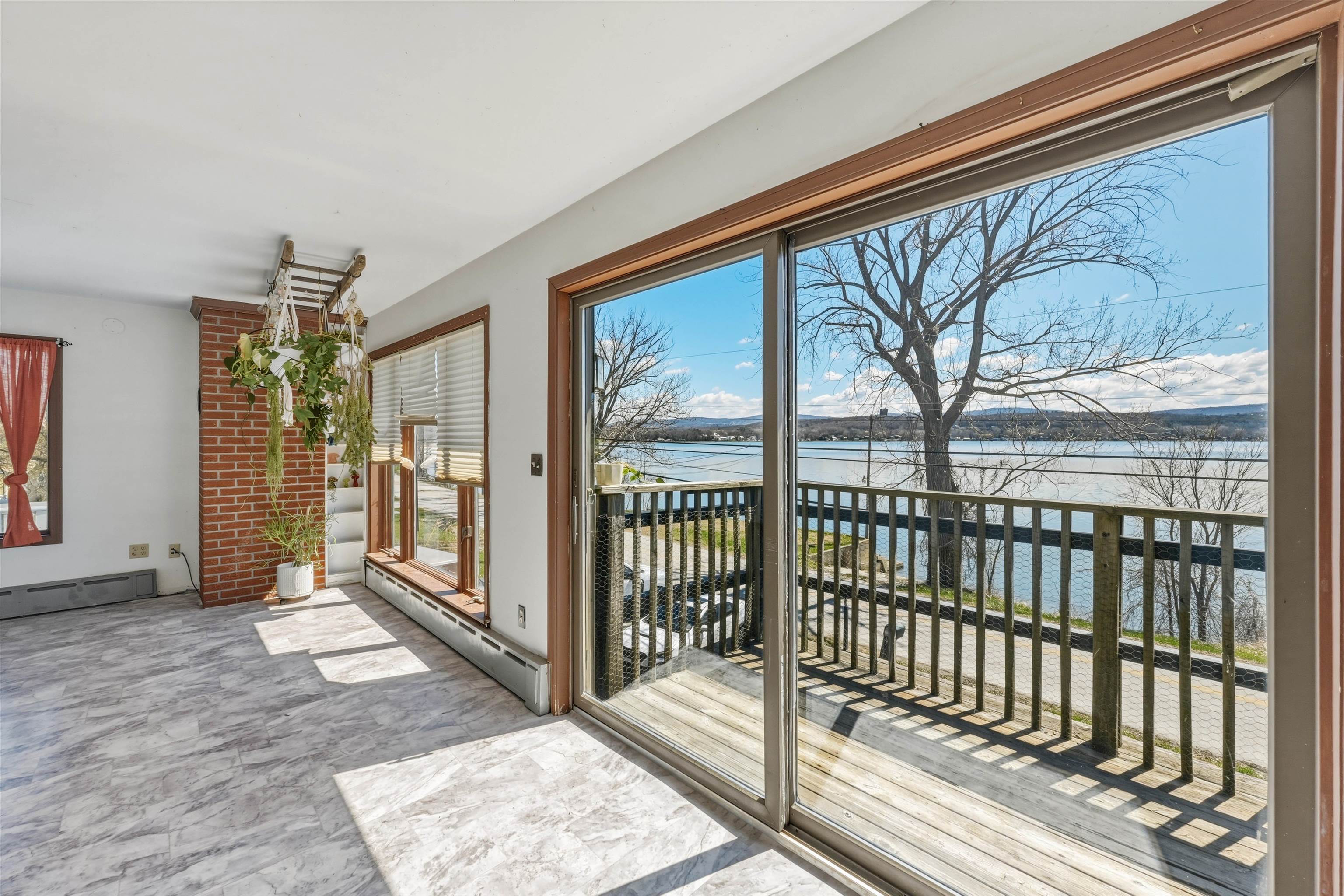 256 Hathaway Point Road