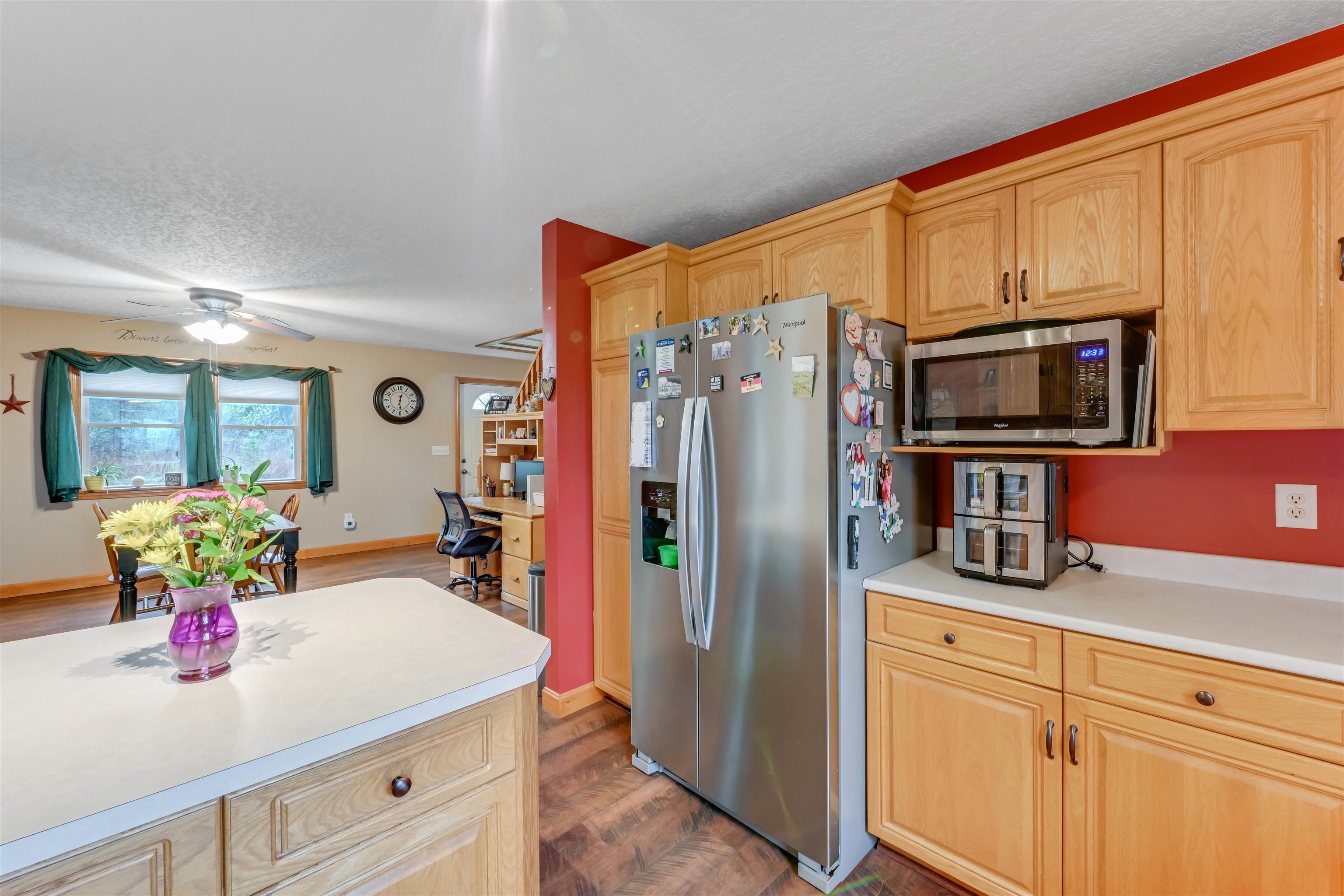 93 Carpenter Boulevard