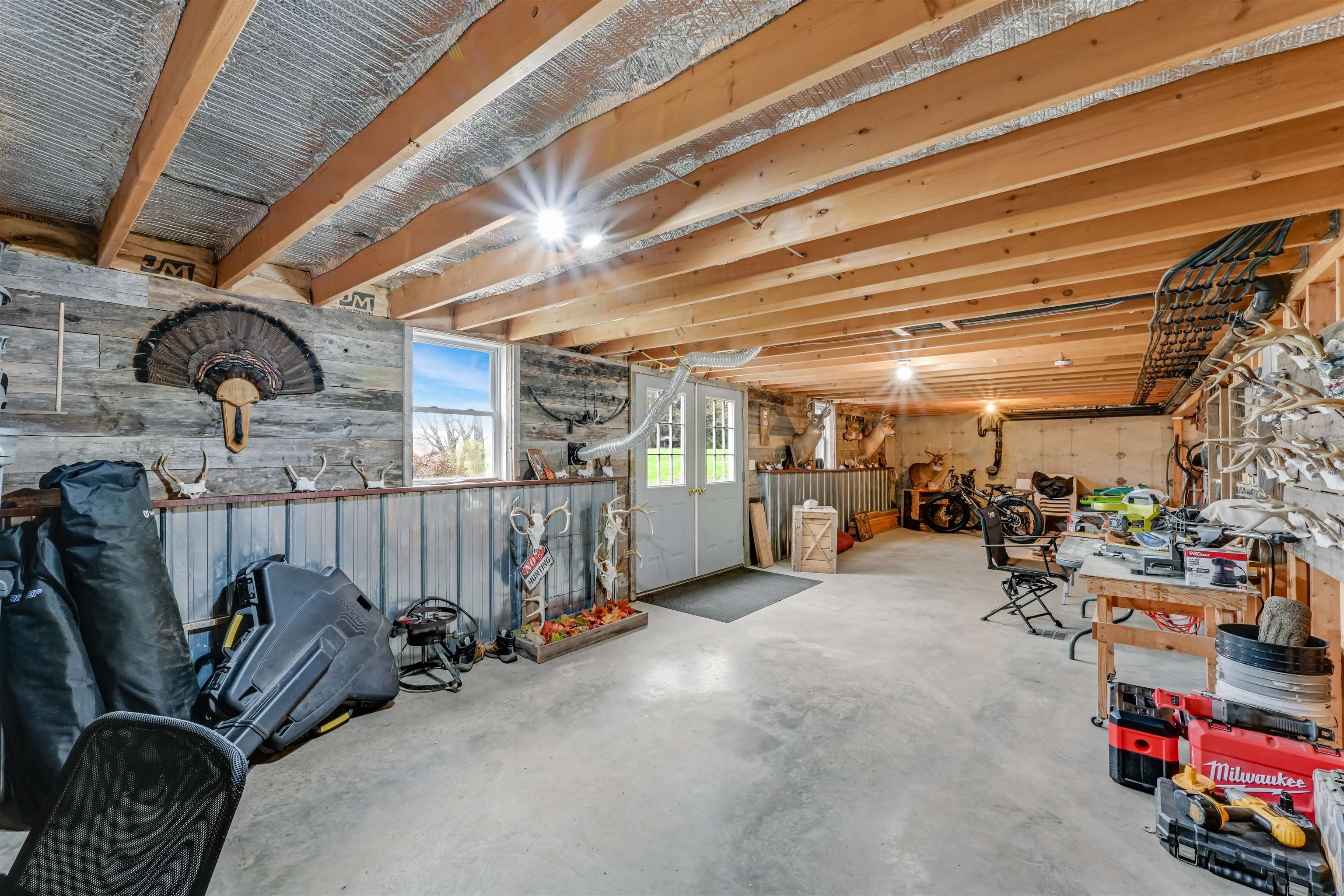 93 Carpenter Boulevard