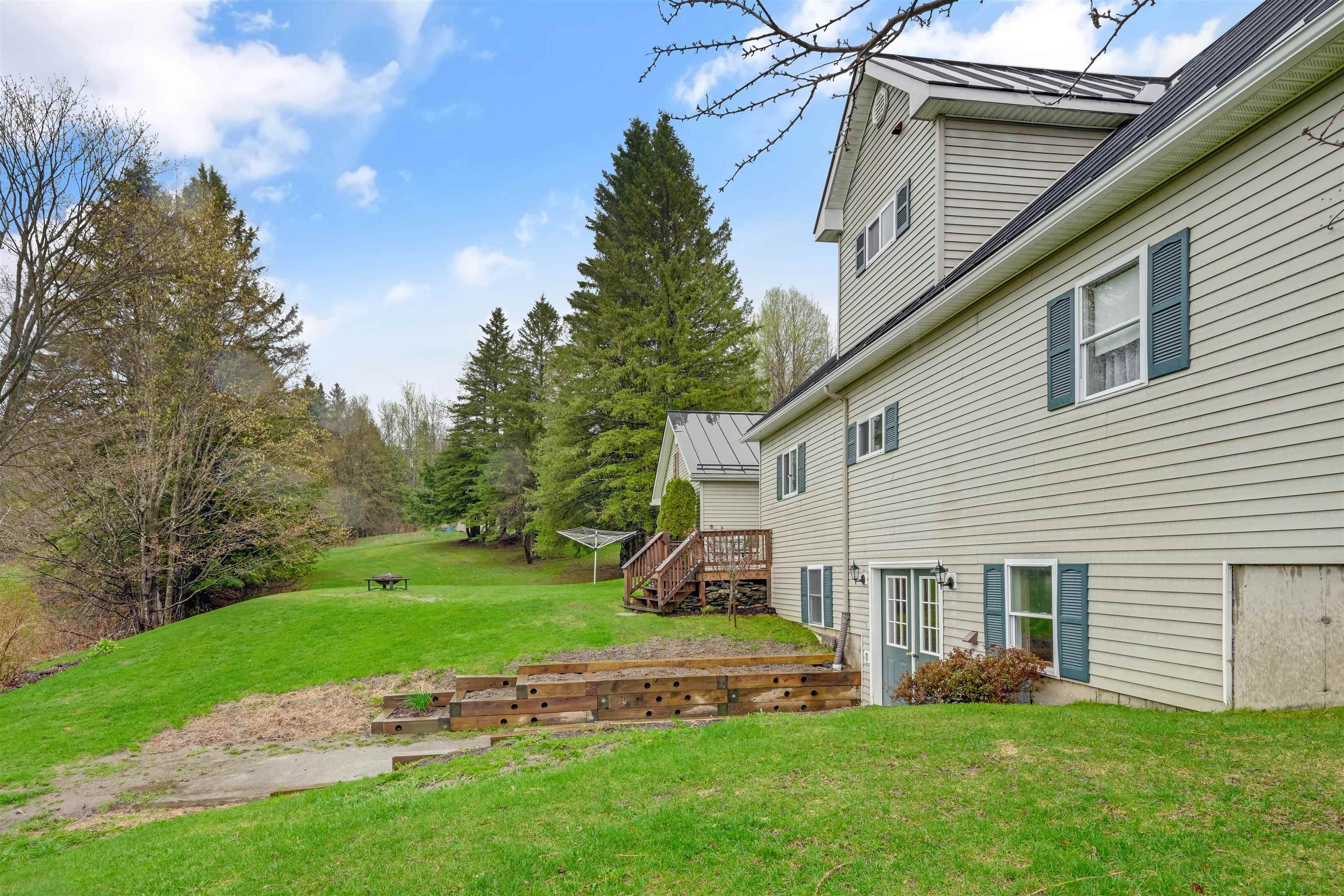 93 Carpenter Boulevard