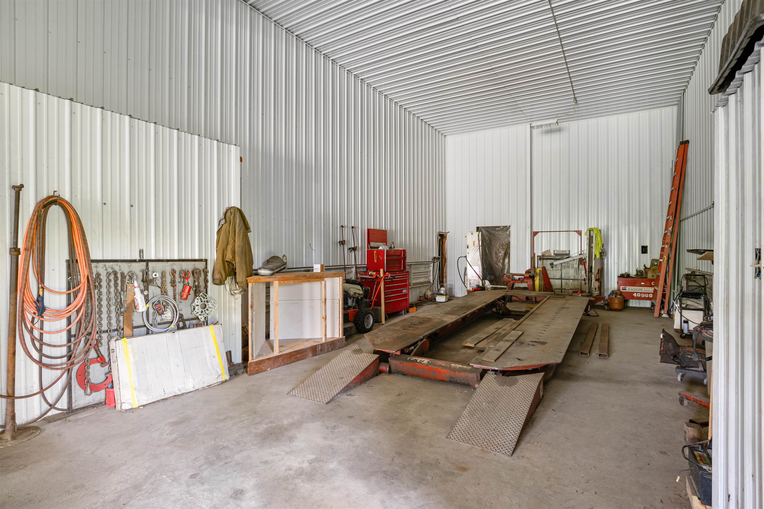 832 West Hill Road