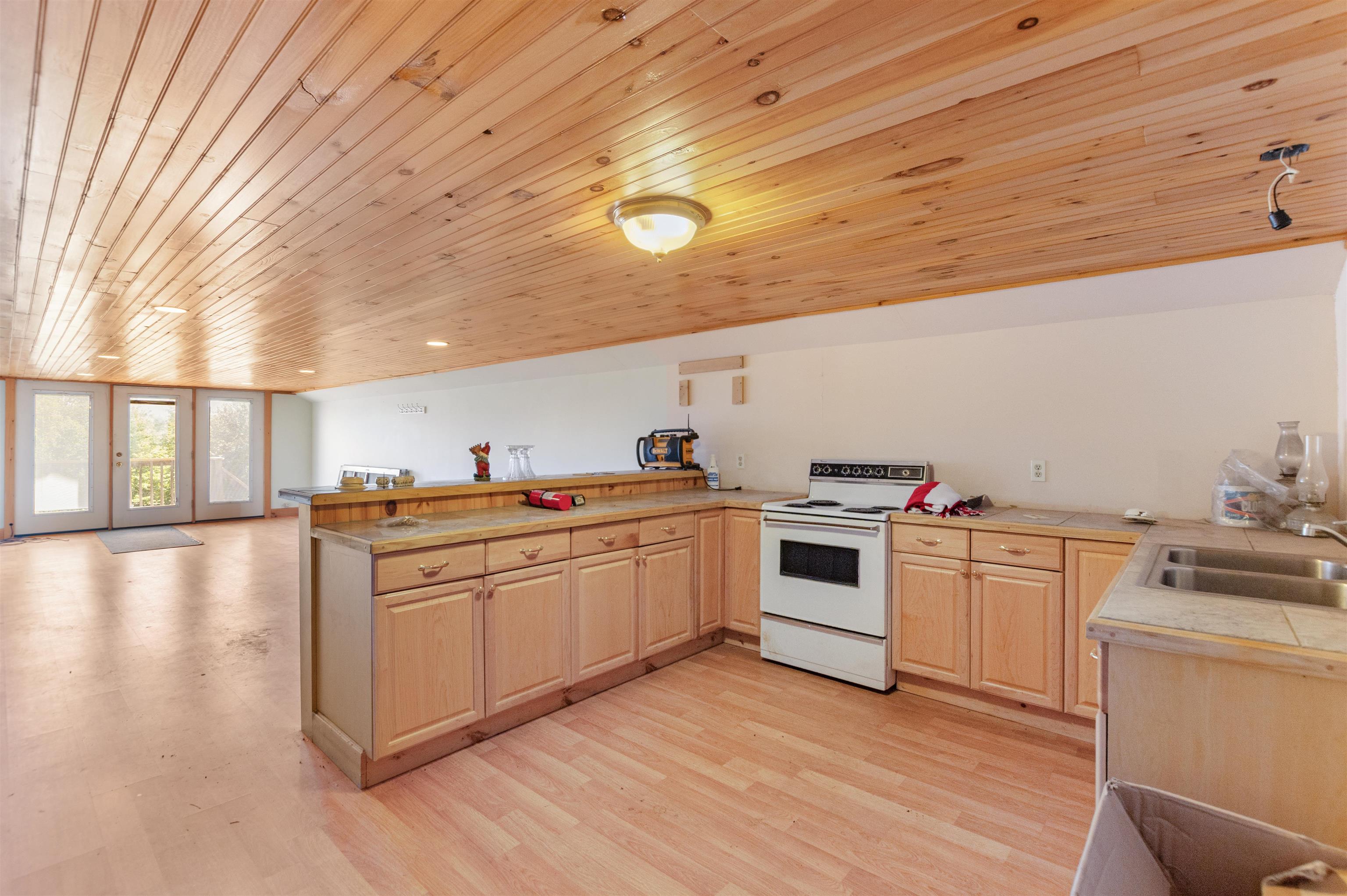 832 West Hill Road