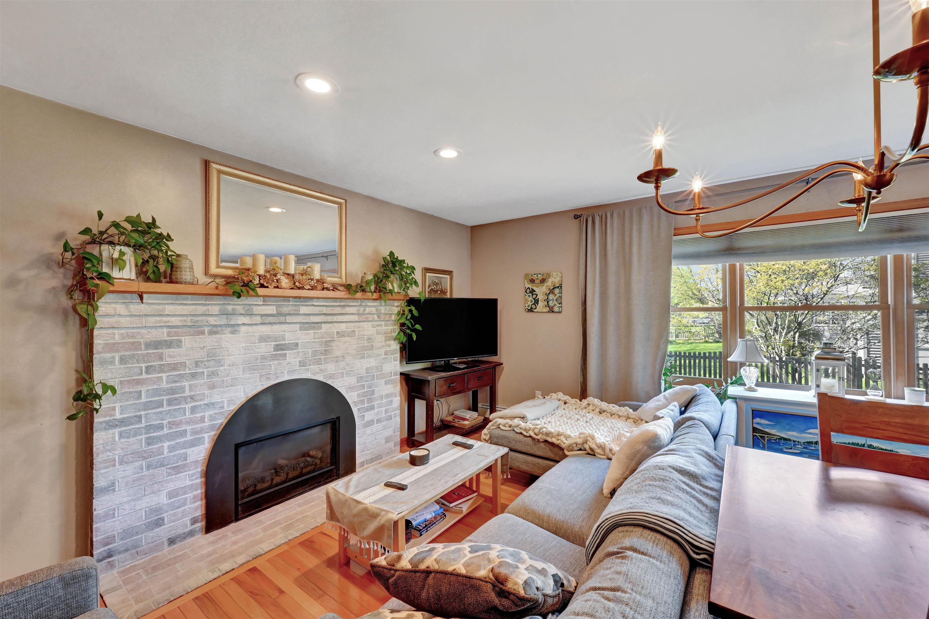 70 Moss Glen Lane