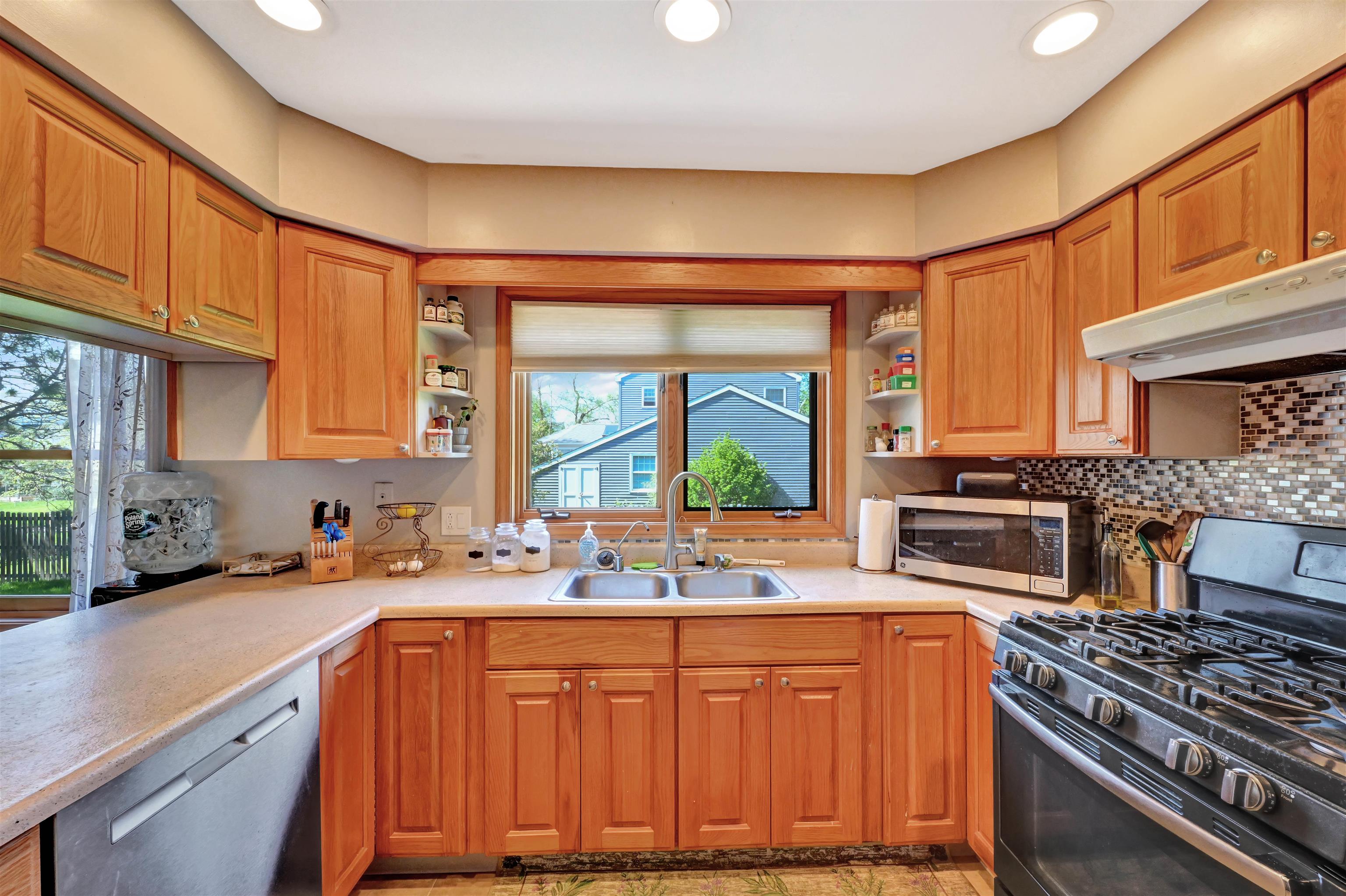 70 Moss Glen Lane