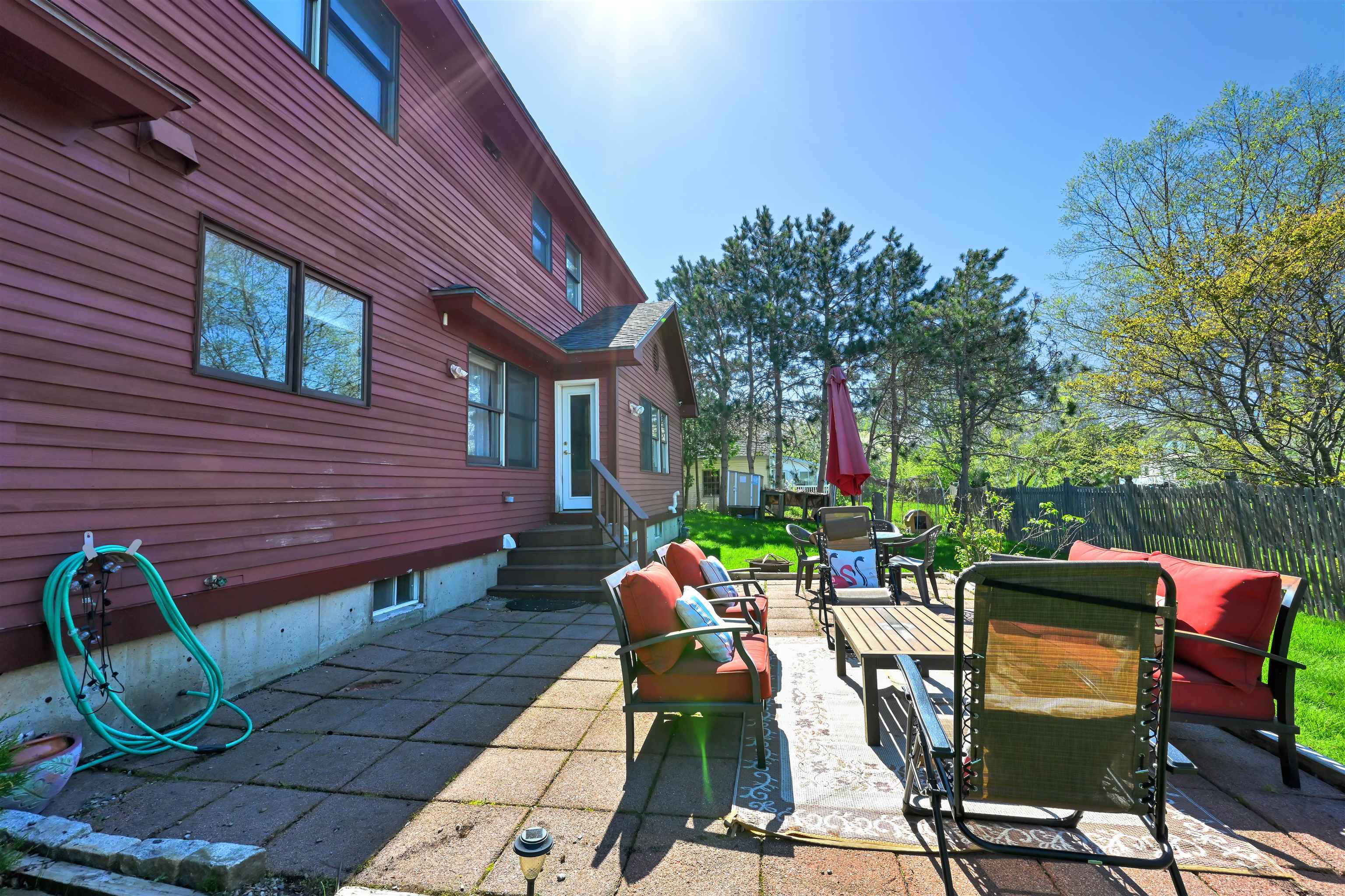70 Moss Glen Lane