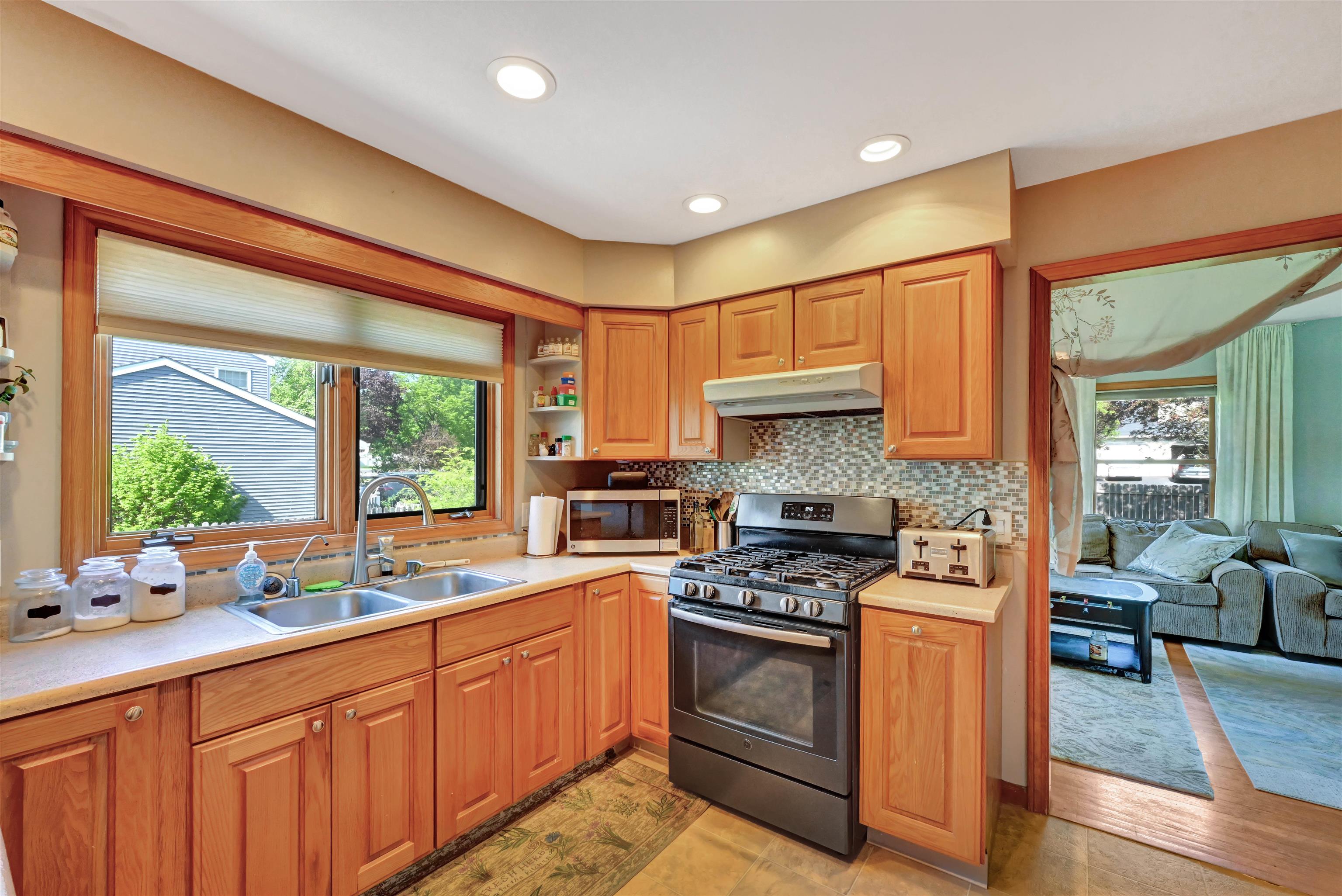 70 Moss Glen Lane