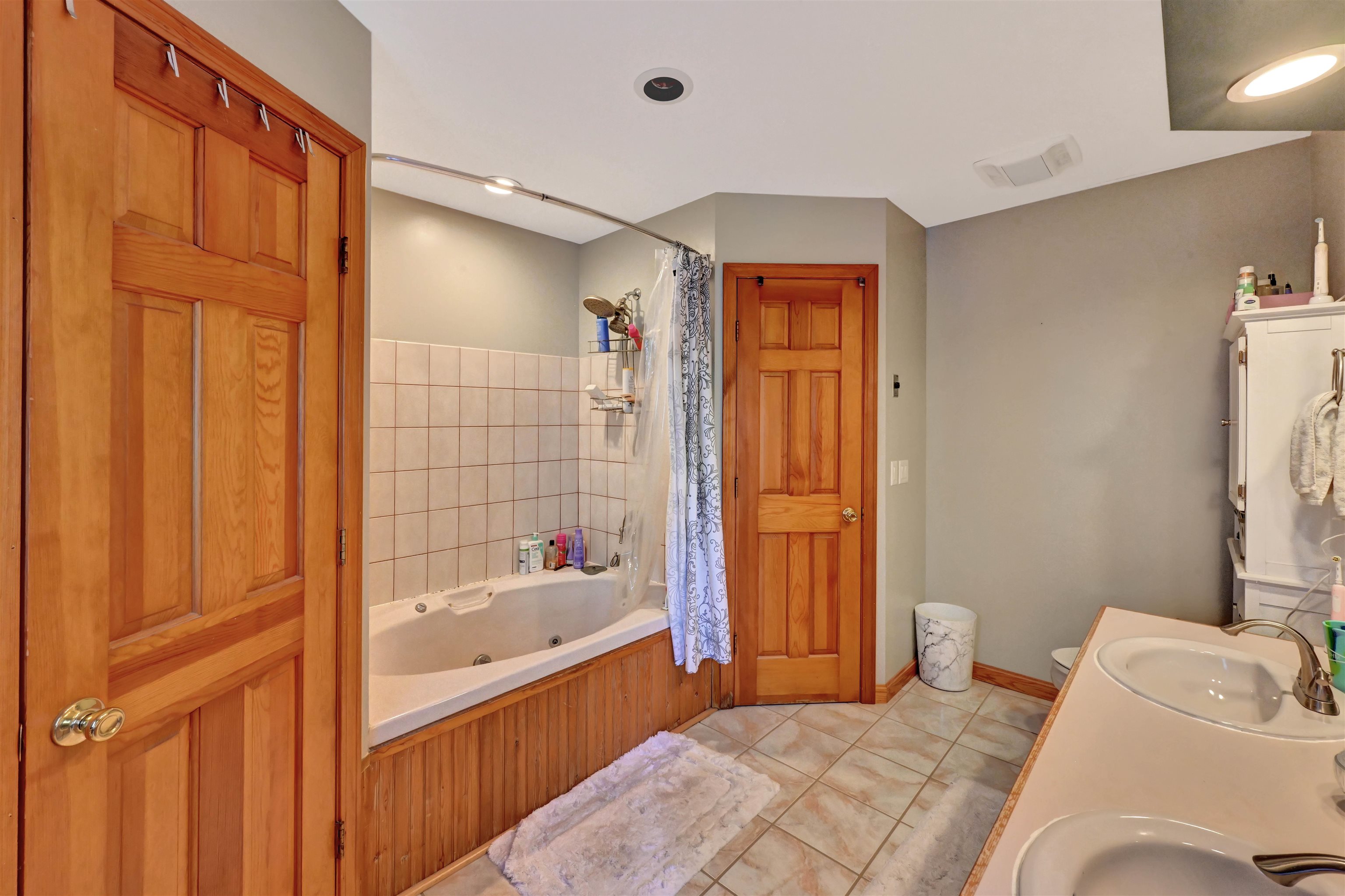 70 Moss Glen Lane