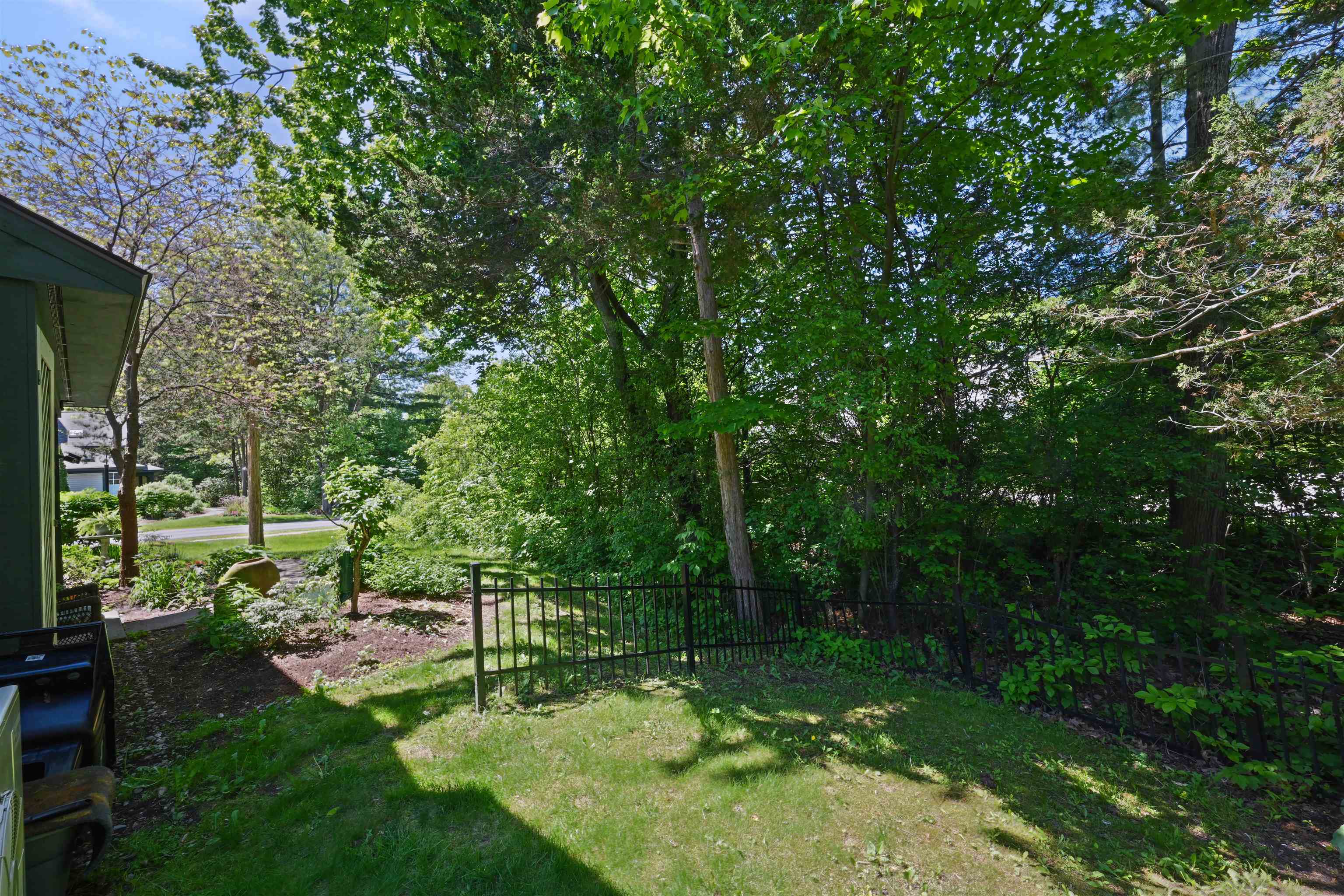 29 Lake Forest Drive