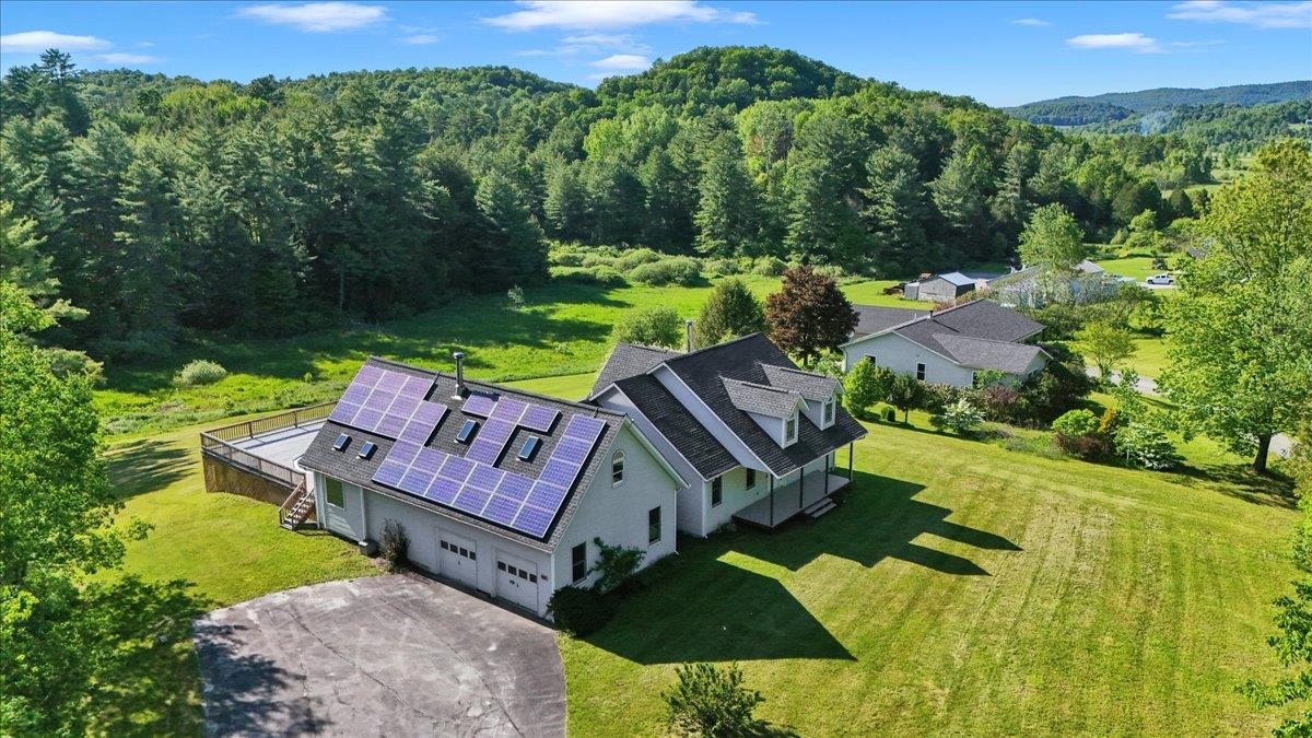 40 Brookside Lane
