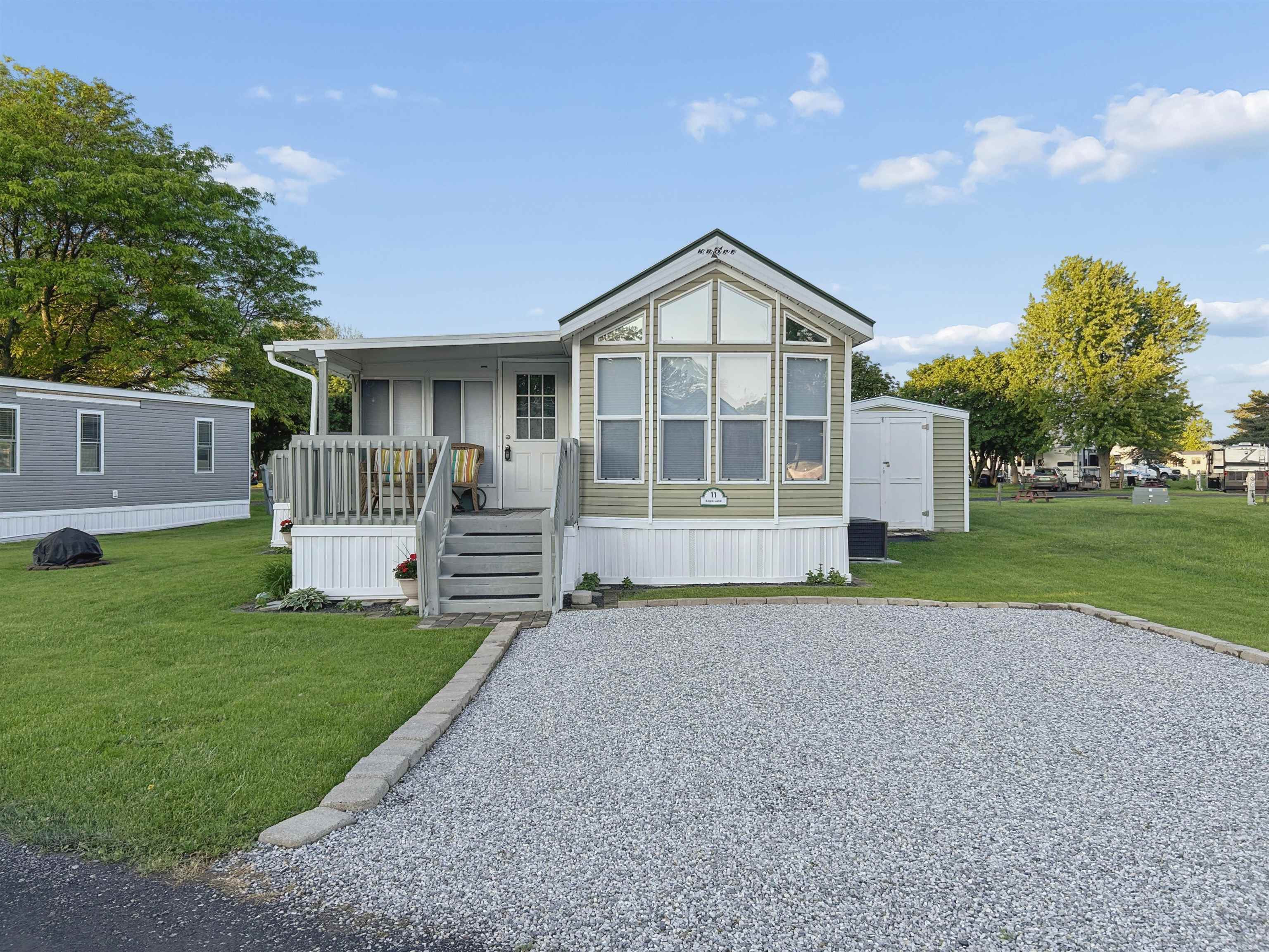 11 Eagle Lane