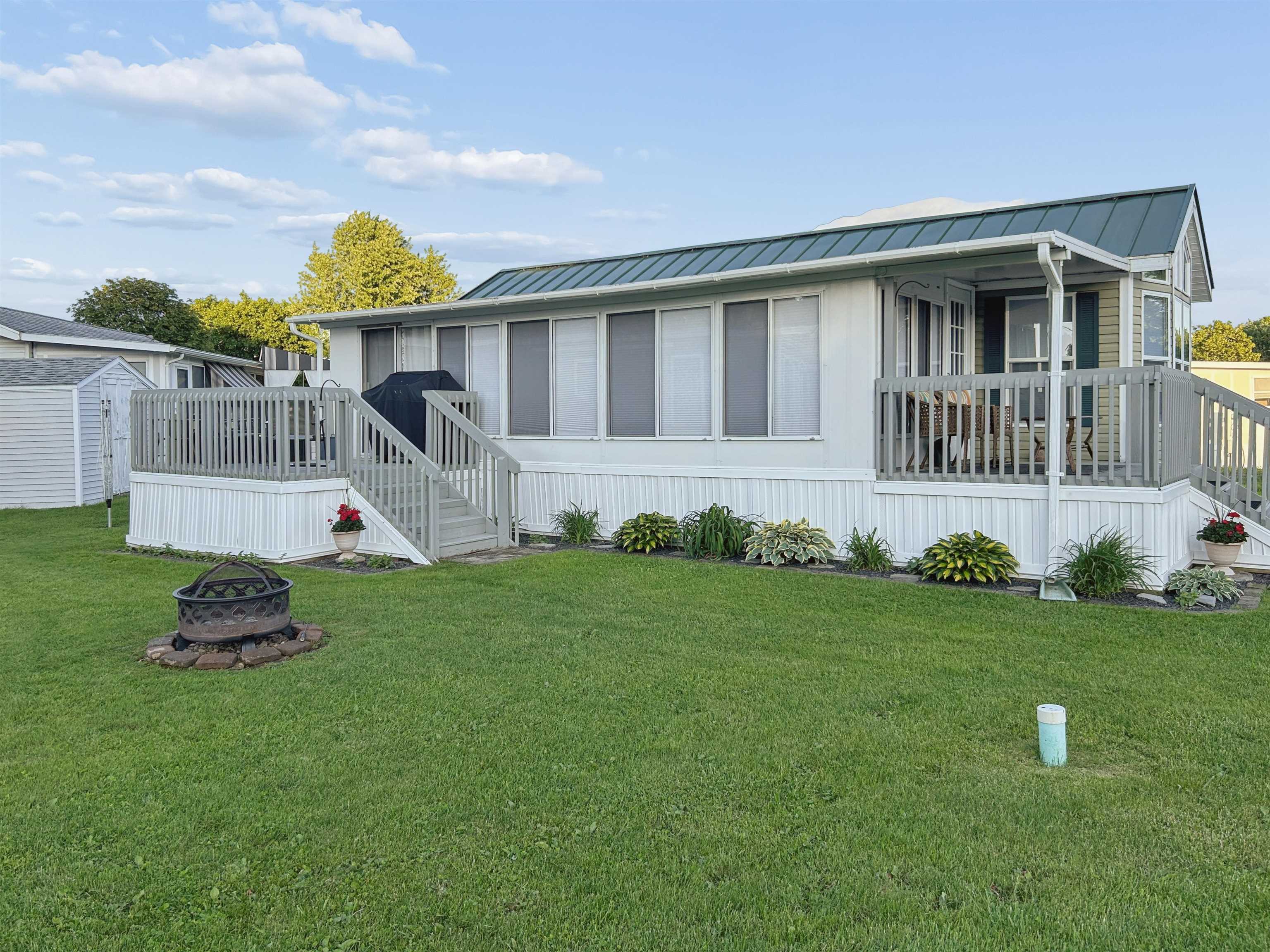 11 Eagle Lane
