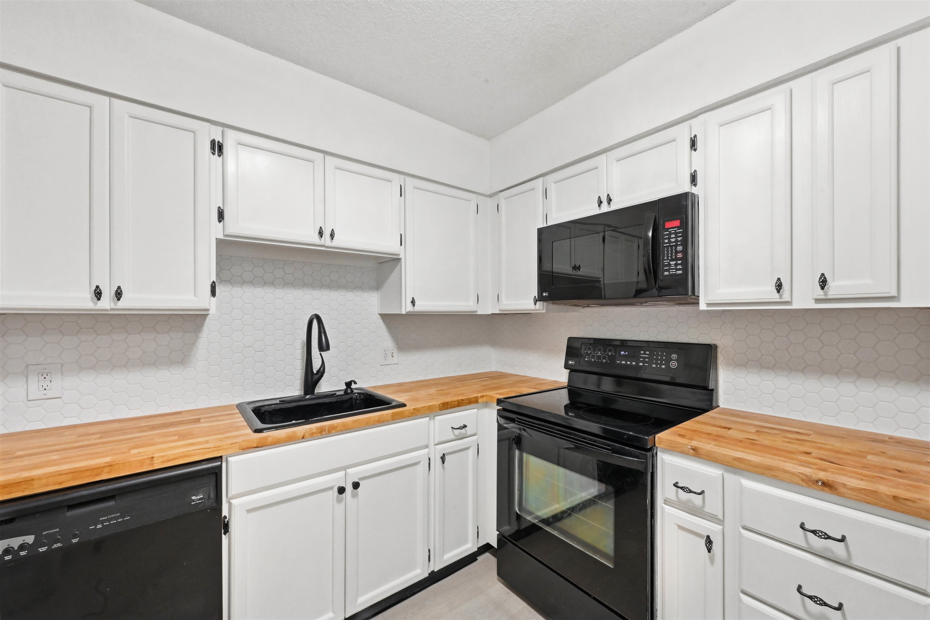 100 Kennedy Drive Unit: 39