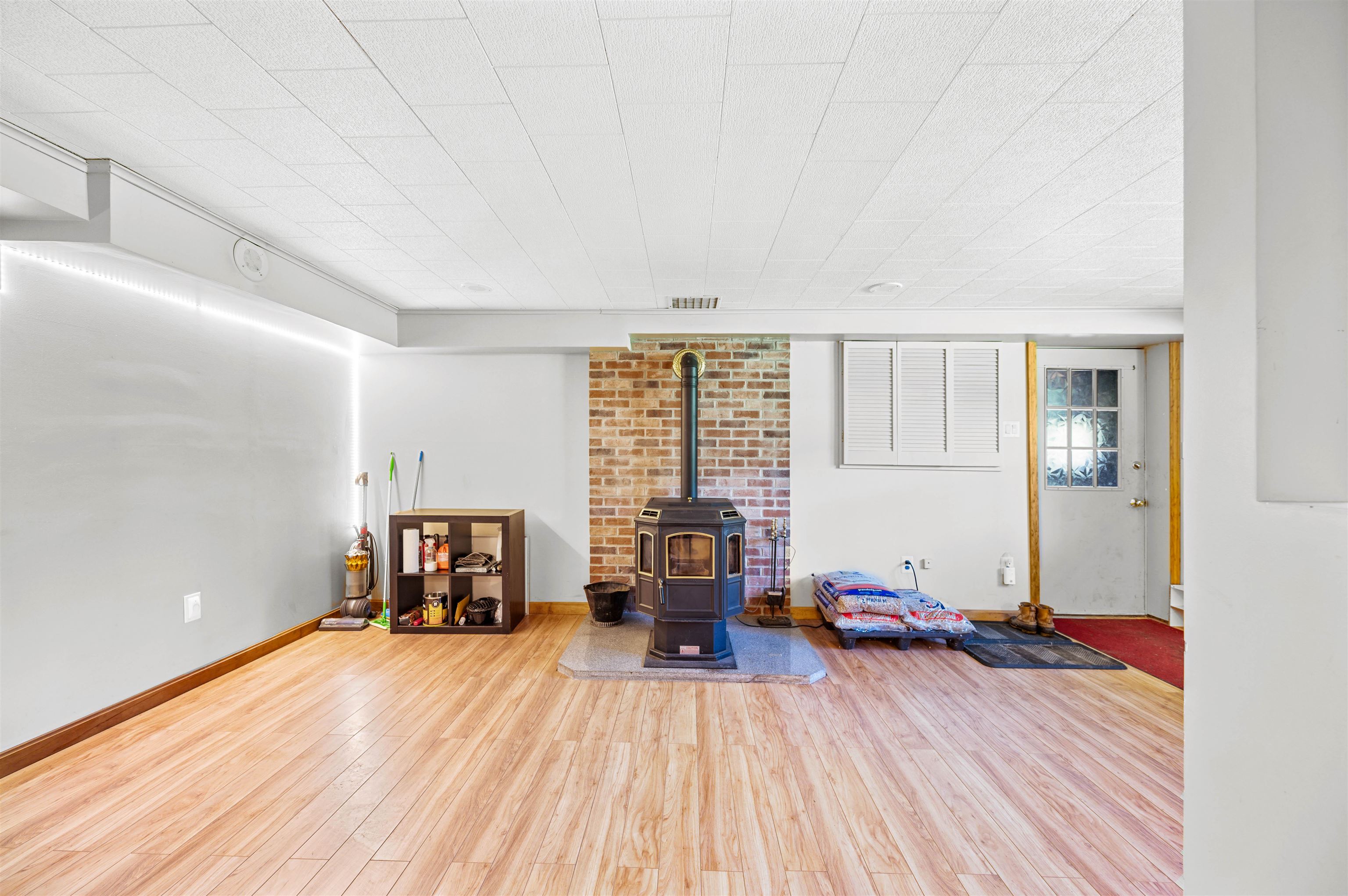 164 East Hill Road