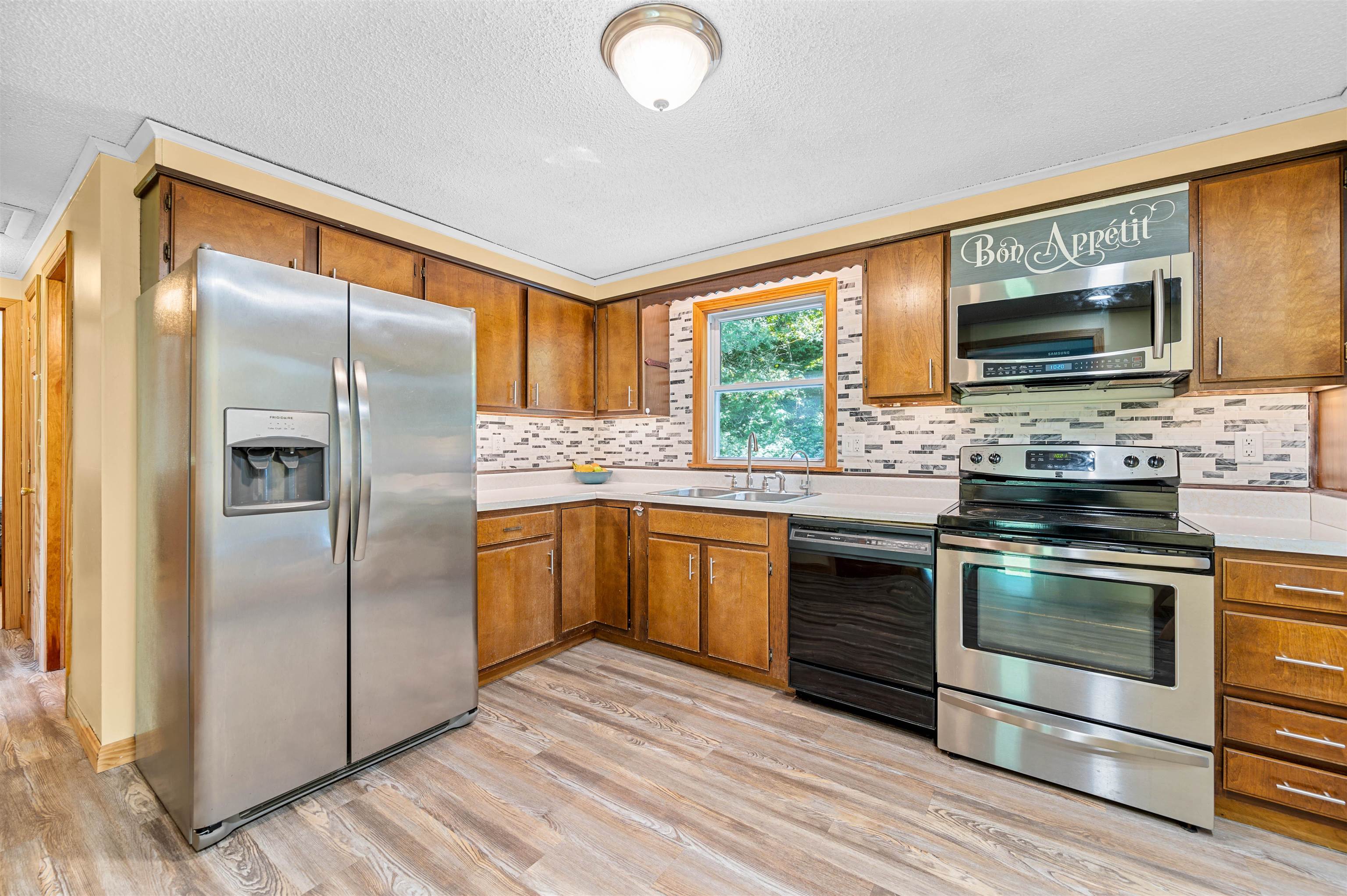 164 East Hill Road