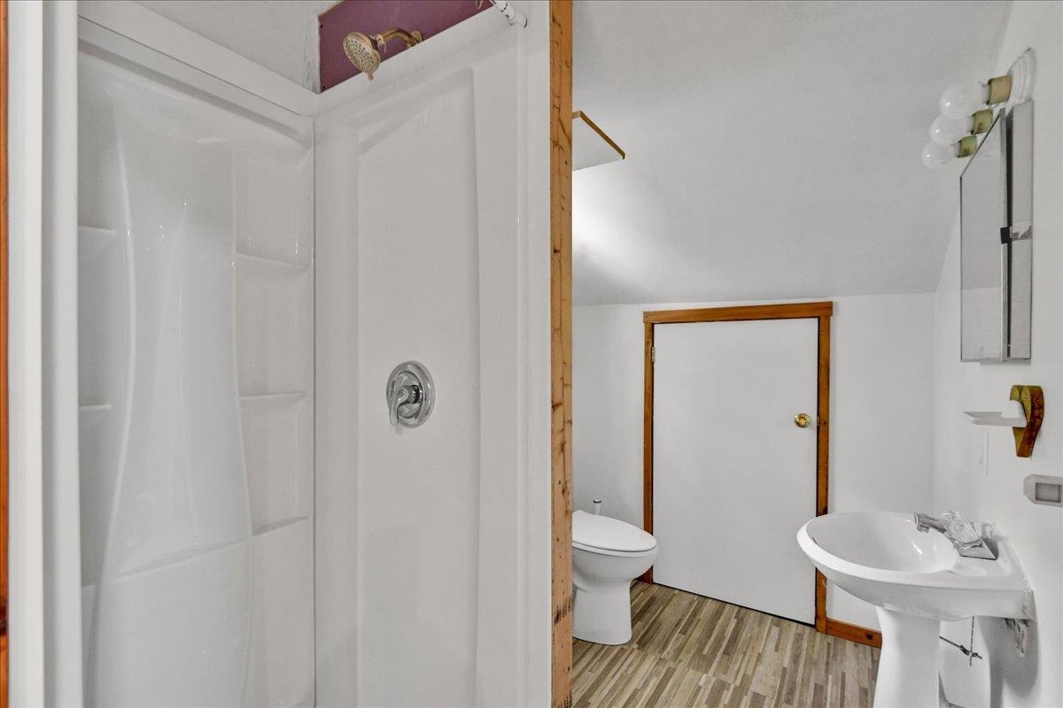 929 Codding Hollow Road