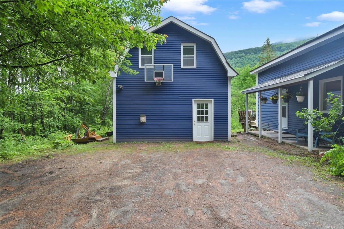 929 Codding Hollow Road