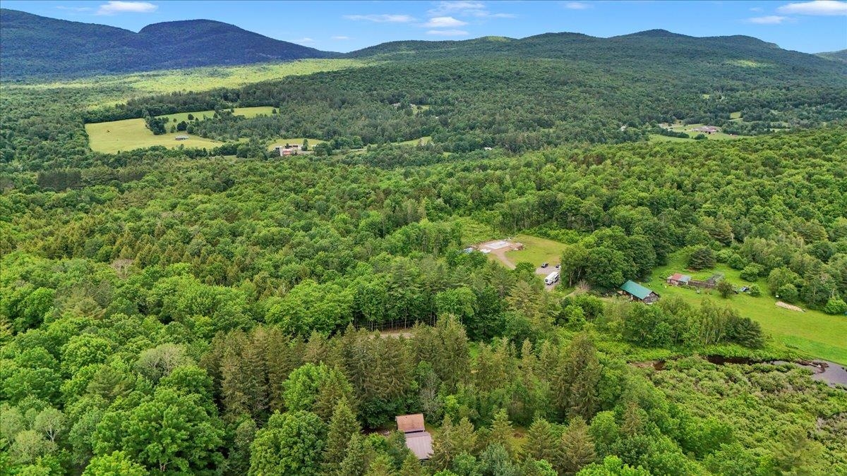 929 Codding Hollow Road