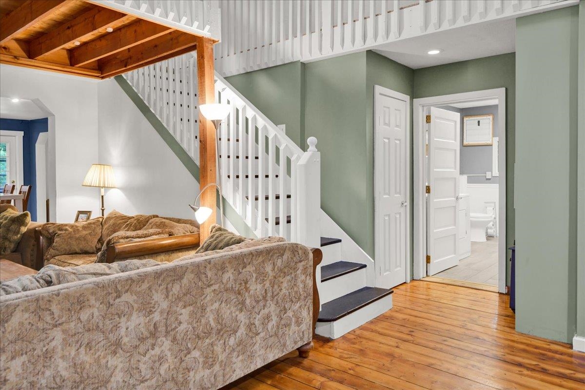 929 Codding Hollow Road