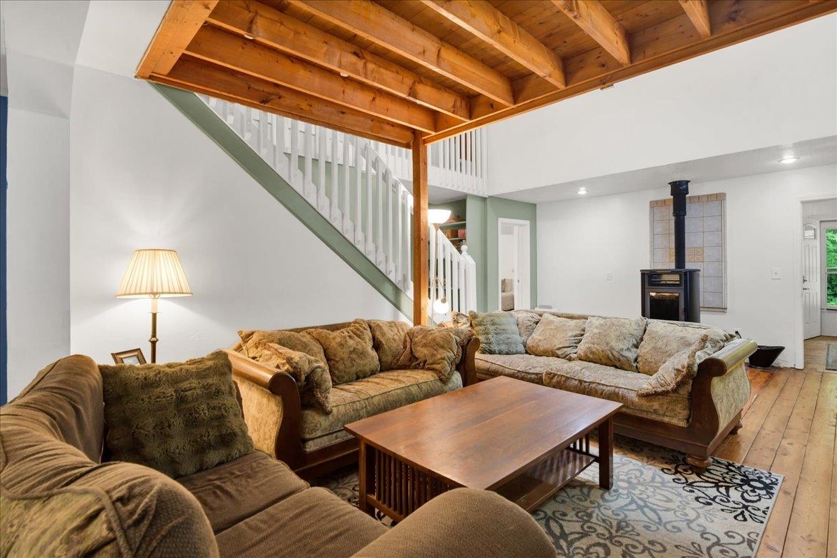 929 Codding Hollow Road