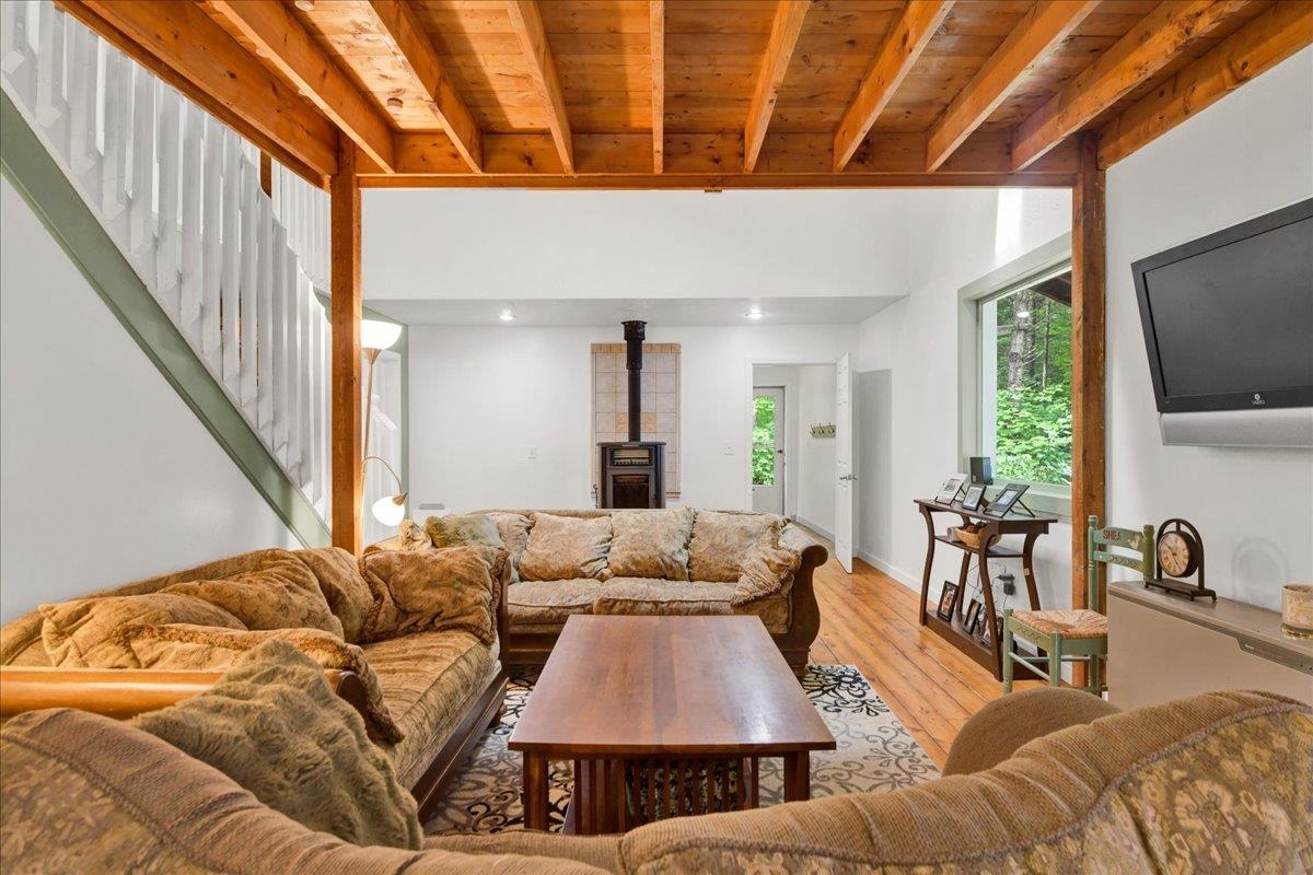 929 Codding Hollow Road