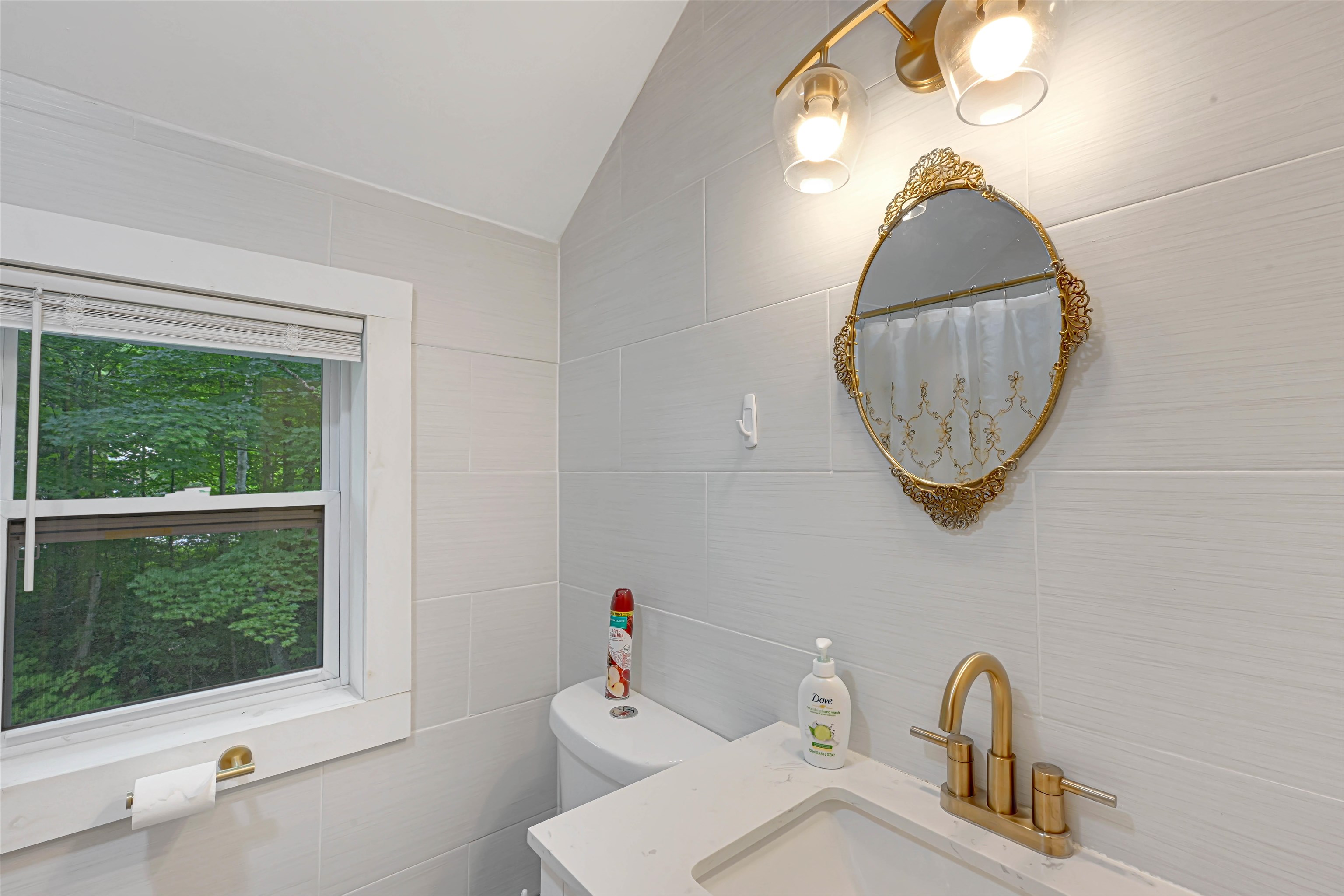 275 Chittenden Road