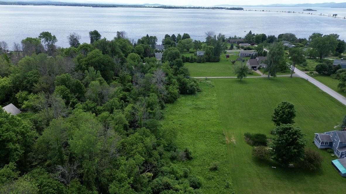 7 Colonel Allen Drive